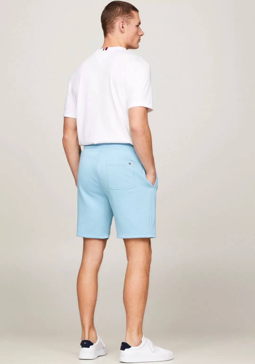 Tommy Hilfiger Shorts SMALL TOMMY LOGO SWEATSHORTS mit elastischem Bund günstig online kaufen
