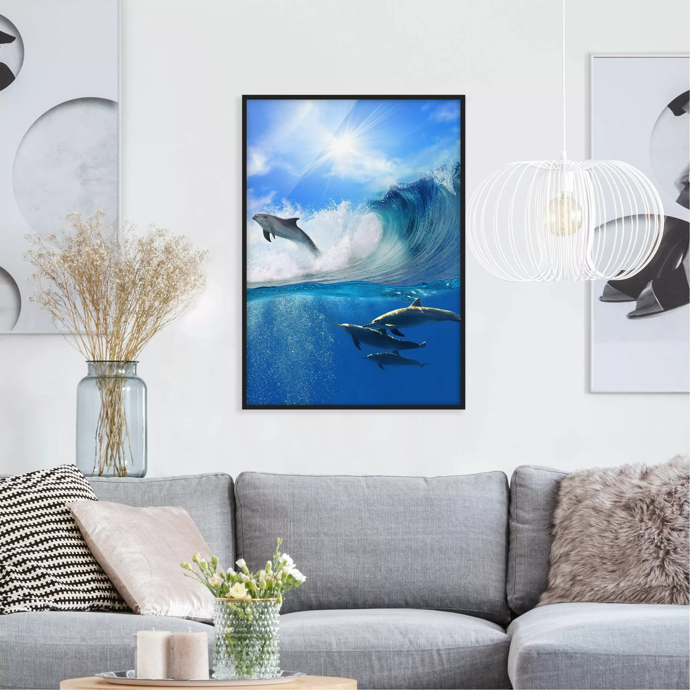 Bild mit Rahmen - Hochformat Playing Dolphins günstig online kaufen