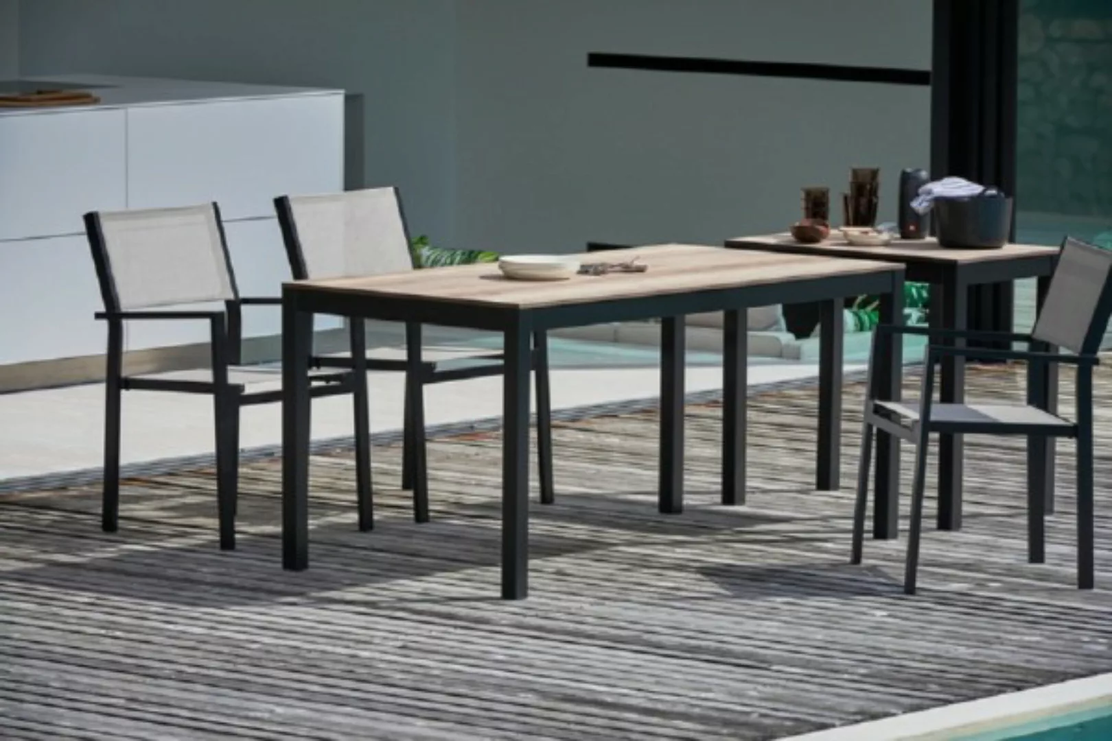 Outdoor Tisch Quadrat Hpl-Schichtstoff holzoptik / natur eloxiert 80x80 günstig online kaufen