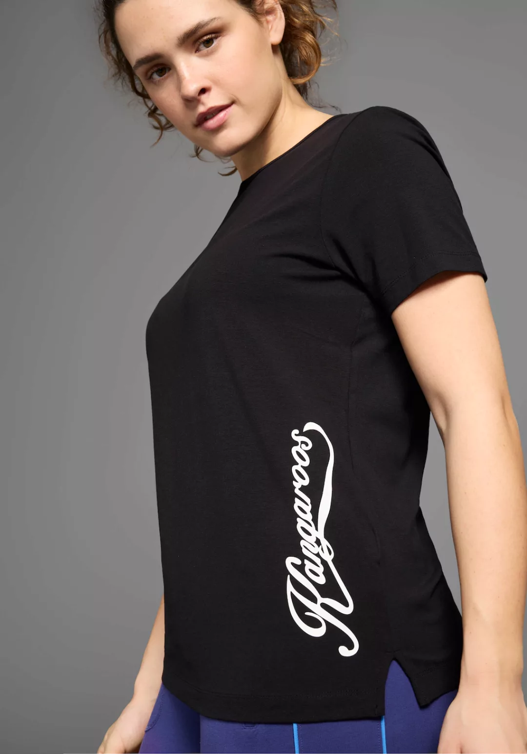 KangaROOS T-Shirt, Kurzarm, figurumspielend, unifarben, Rundhalsausschnitt, günstig online kaufen