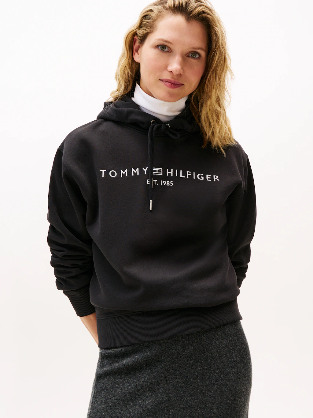 Tommy Hilfiger Kapuzensweatshirt "MDRN REG CORP LOGO HOODIE", mit gestickte günstig online kaufen