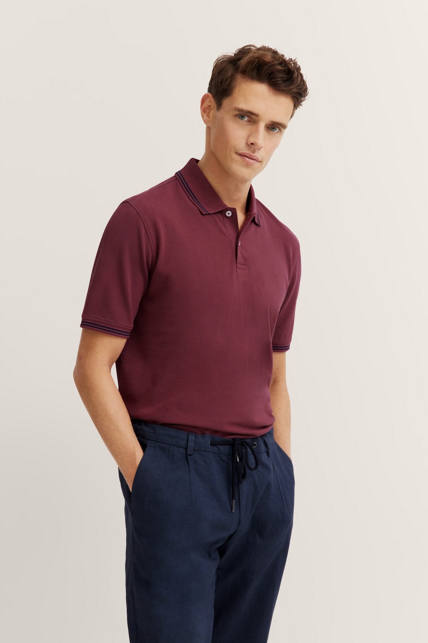 bugatti Poloshirt, mit Kontraststreifen und Bruststickerei günstig online kaufen