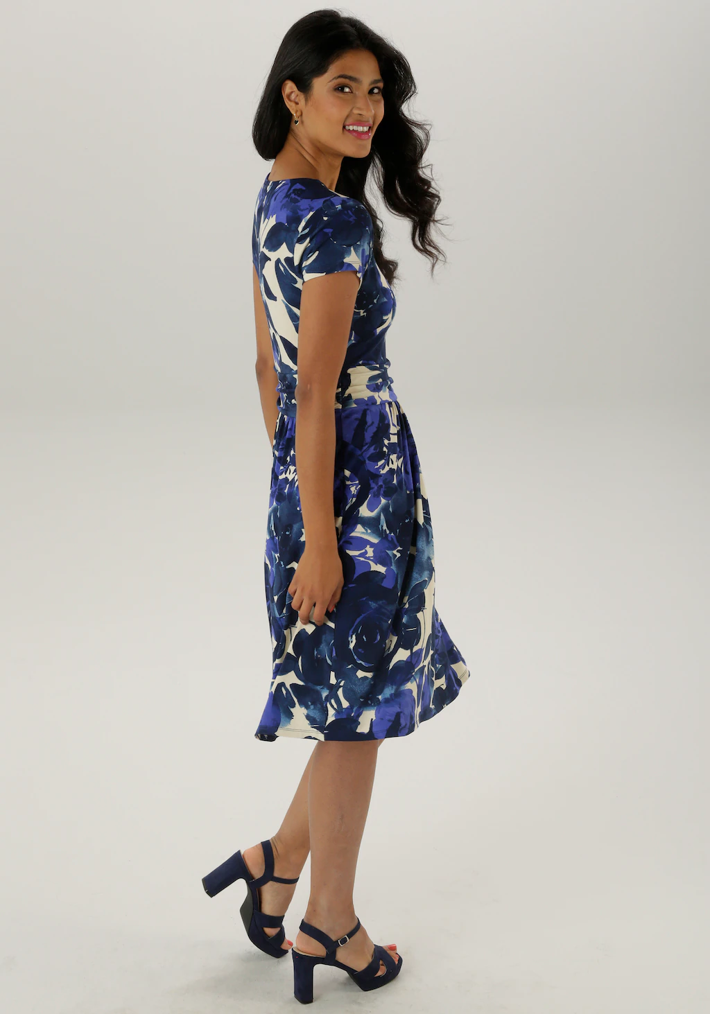 Aniston SELECTED Jerseykleid, mit gerafften Taillenbund günstig online kaufen