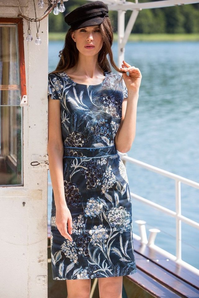 MODEE Sommerkleid in modischer Gräseroptik mit figurbetontem Schnitt günstig online kaufen