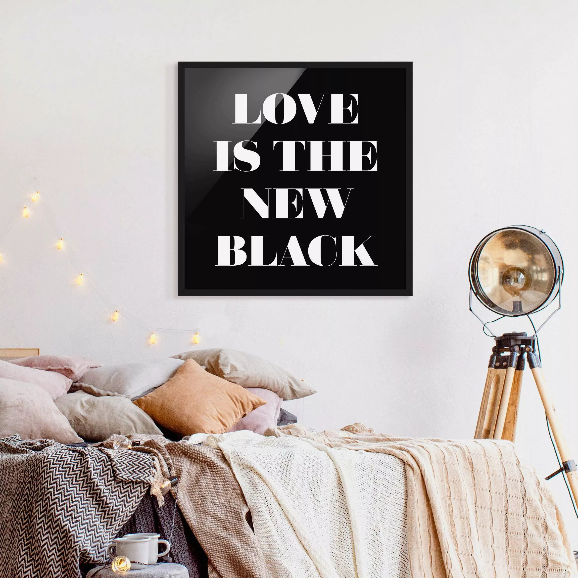 Bild mit Rahmen Spruch - Quadrat Love is the new black günstig online kaufen