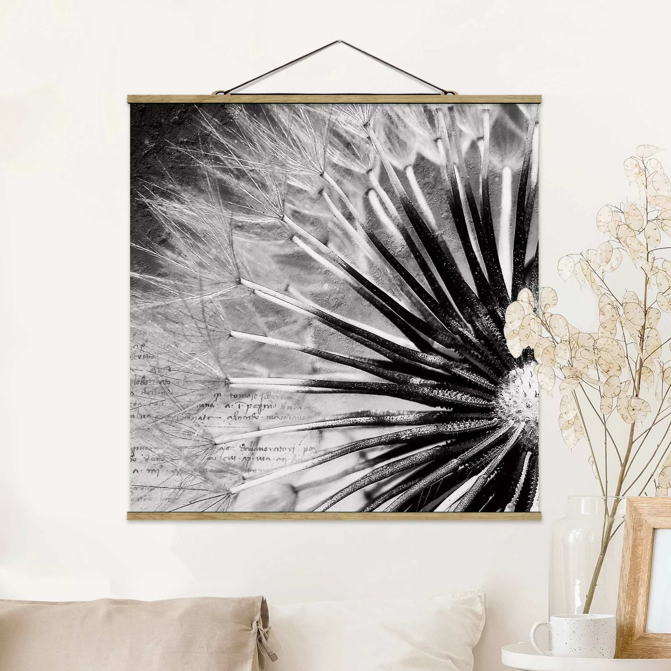 Stoffbild Blumen mit Posterleisten - Quadrat Pusteblume Schwarz & Weiß günstig online kaufen