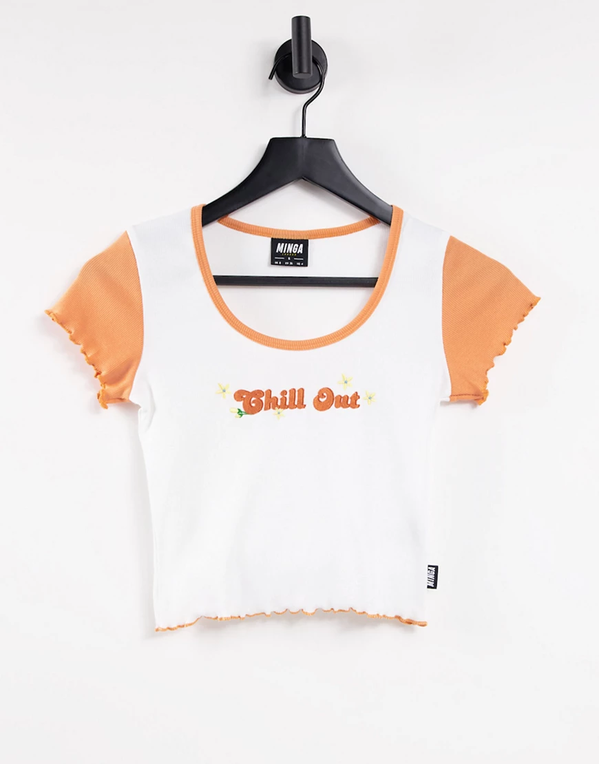 Minga London – Kurzes Raglan-T-Shirt mit „Chill Out“-Print-Weiß günstig online kaufen