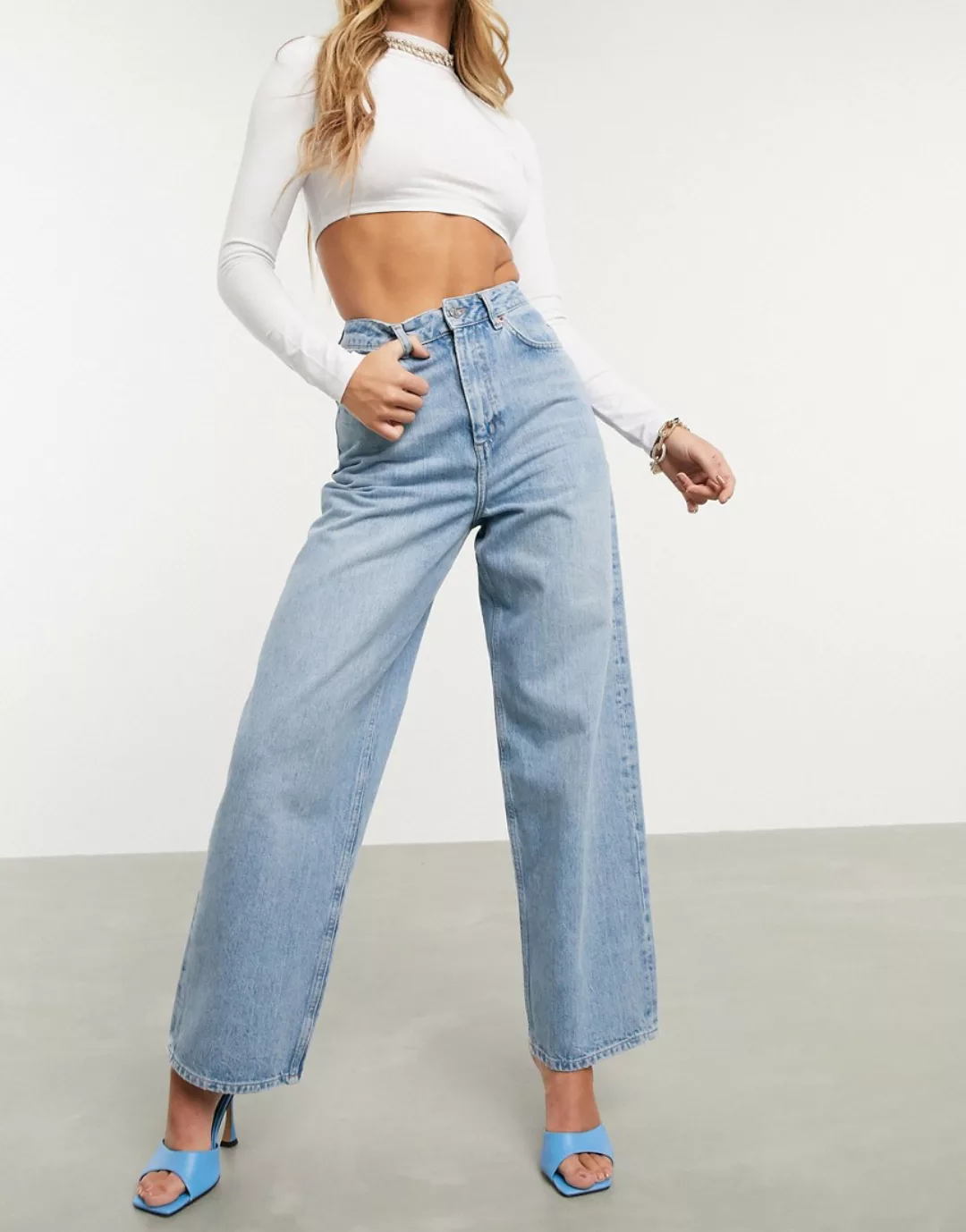 ASOS DESIGN – Relaxed – Hoch geschnittene, lockere Dad-Jeans in mittlerer W günstig online kaufen