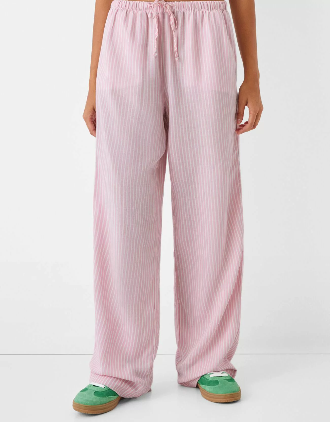 Bershka Straight-Fit Hose Mit Streifen Und Gummizugbund Damen M Rosa günstig online kaufen