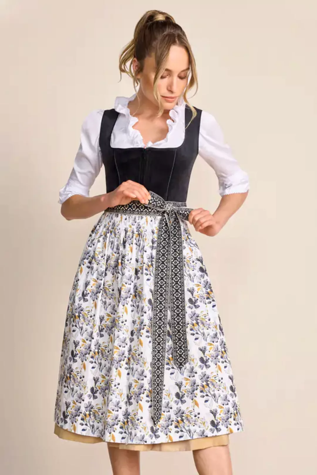 Dirndl Lona (70cm) günstig online kaufen