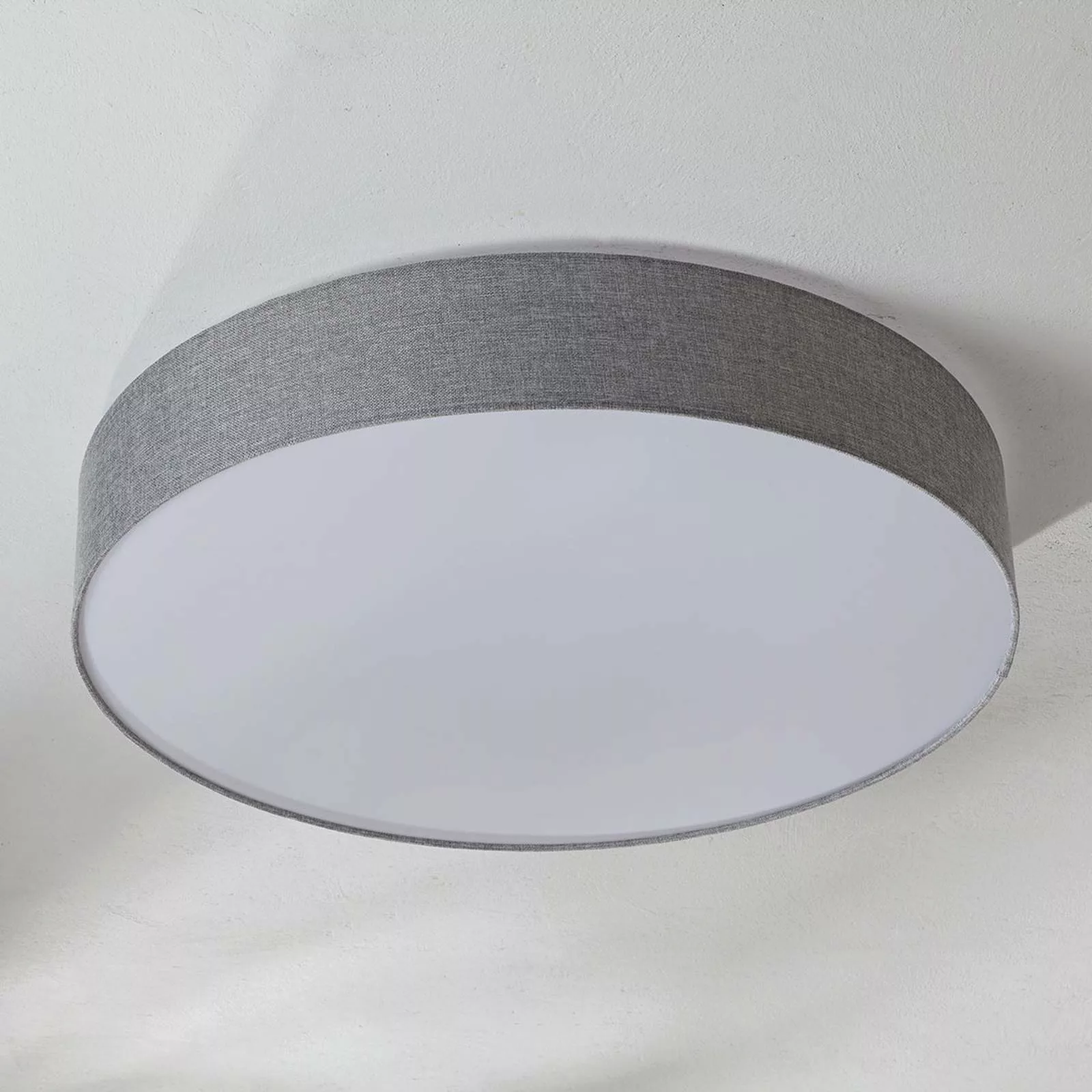 Graue Deckenlampe Pasteri mit Leinenschirm 76 cm günstig online kaufen