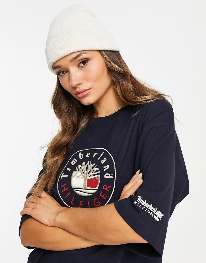 Tommy Hilfiger x Timberland – T-Shirt in Navy mit Logo und Rundhalsausschni günstig online kaufen