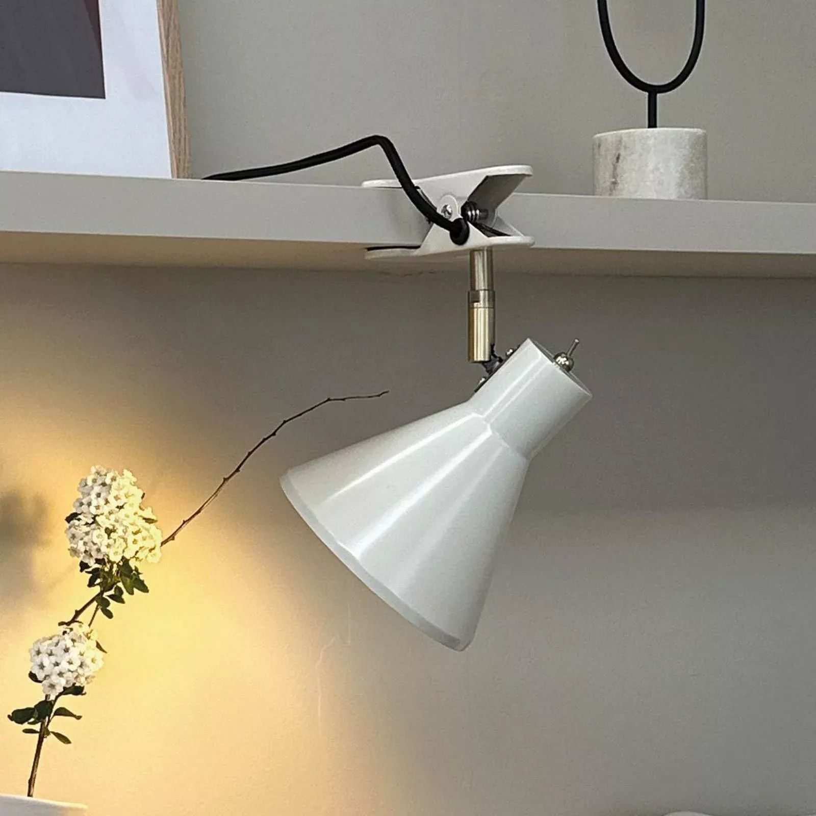 Dyberg Larsen Klemmlampe Sleep, kittweiß, Ø 15 cm, Stahl günstig online kaufen