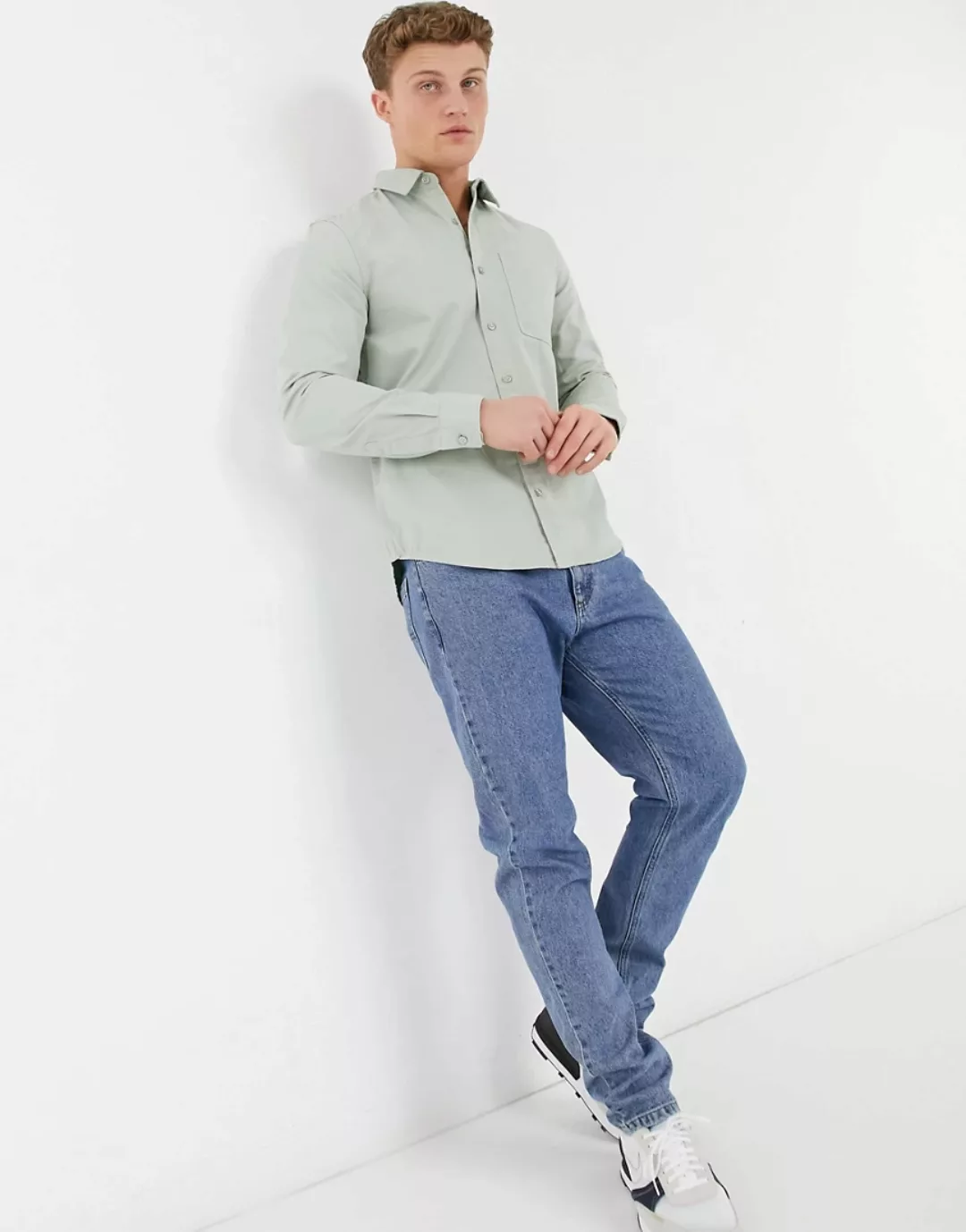 New Look – Langärmliges Hemd aus Twill in hellem Khaki-Grün günstig online kaufen