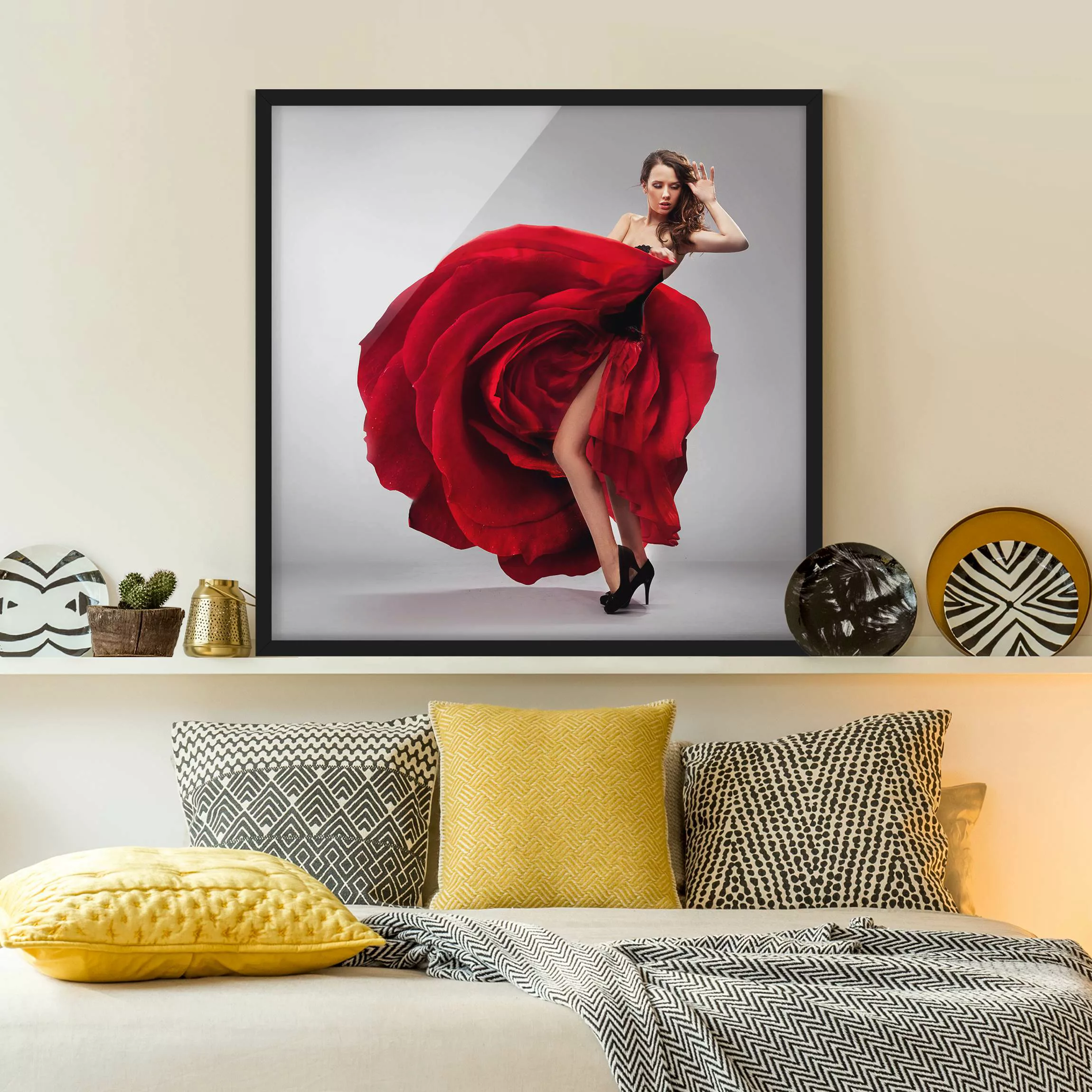 Bild mit Rahmen Portrait - Quadrat No.334 Rose Robe günstig online kaufen