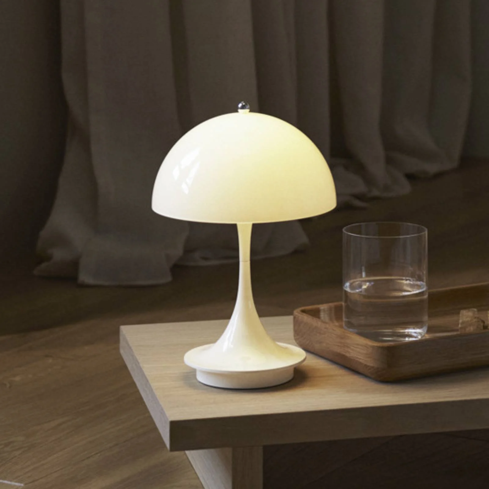 Louis Poulsen Panthella Portable 160 V3, opal beige günstig online kaufen