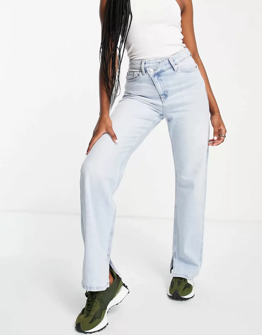 Weekday – Rue – Gerade geschnittene Jeans aus Bio-Baumwolle in Avery-Blau m günstig online kaufen