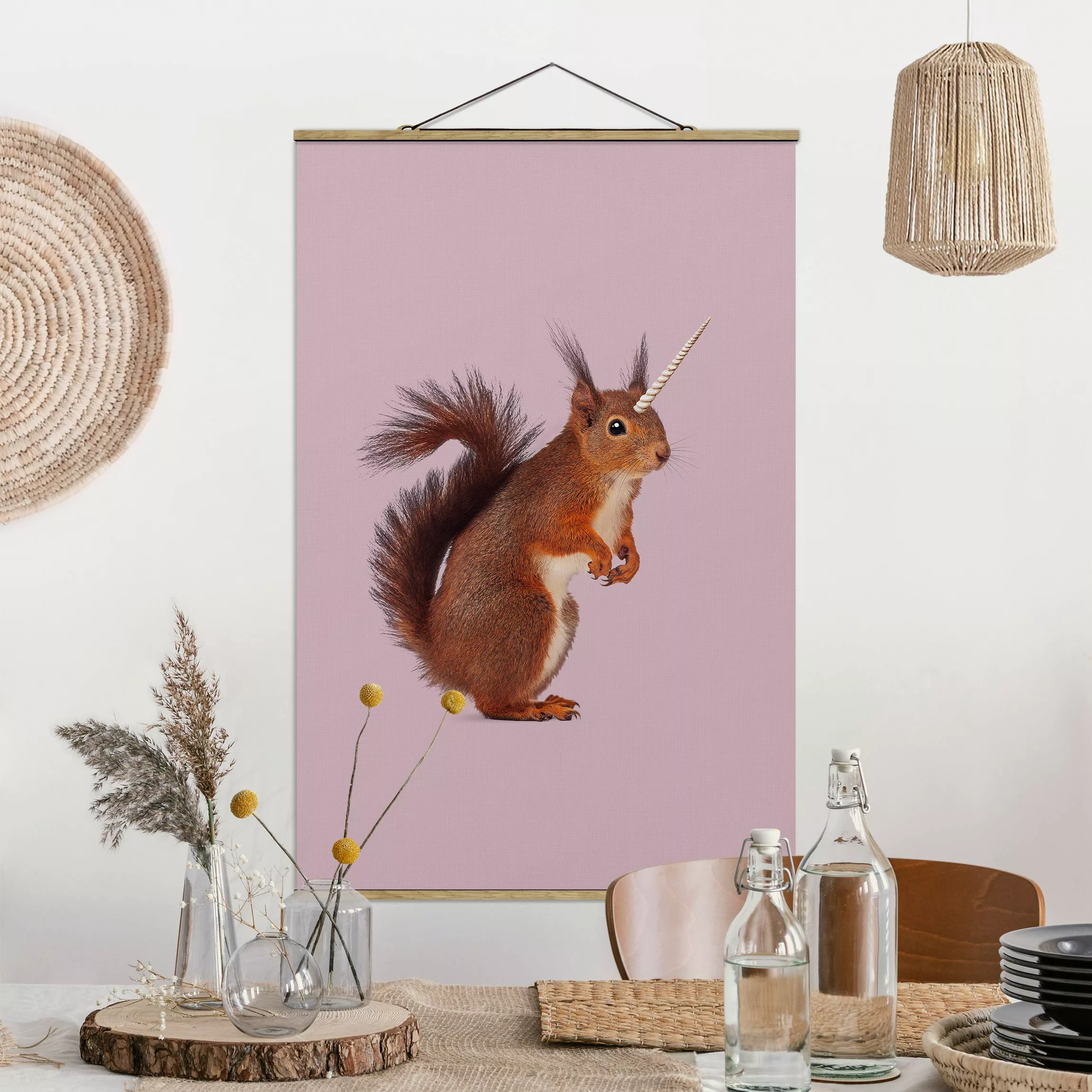 Stoffbild Tiere mit Posterleisten - Hochformat Einhörnchen günstig online kaufen