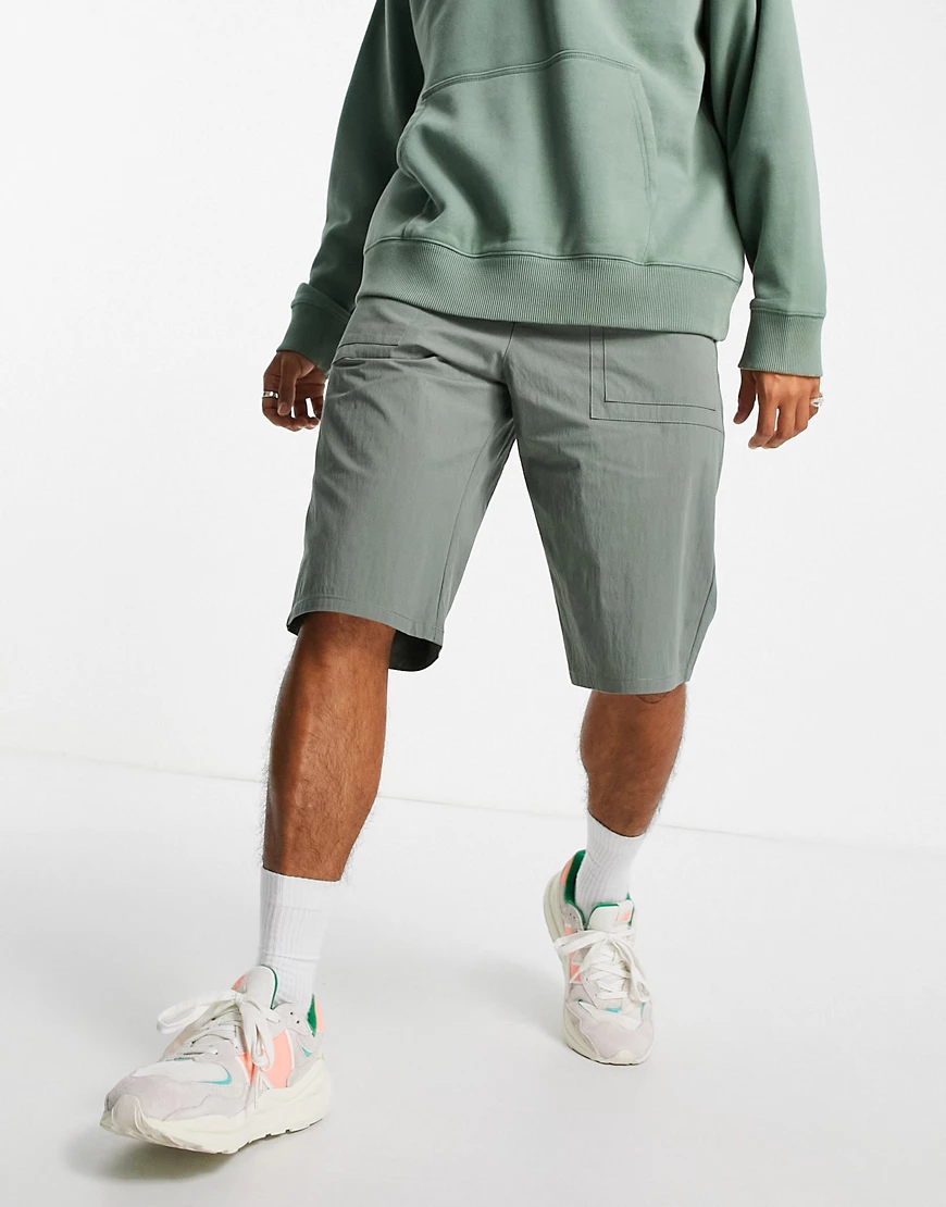 ASOS DESIGN – Cargoshorts mit weiter Passform in Hellgrün günstig online kaufen