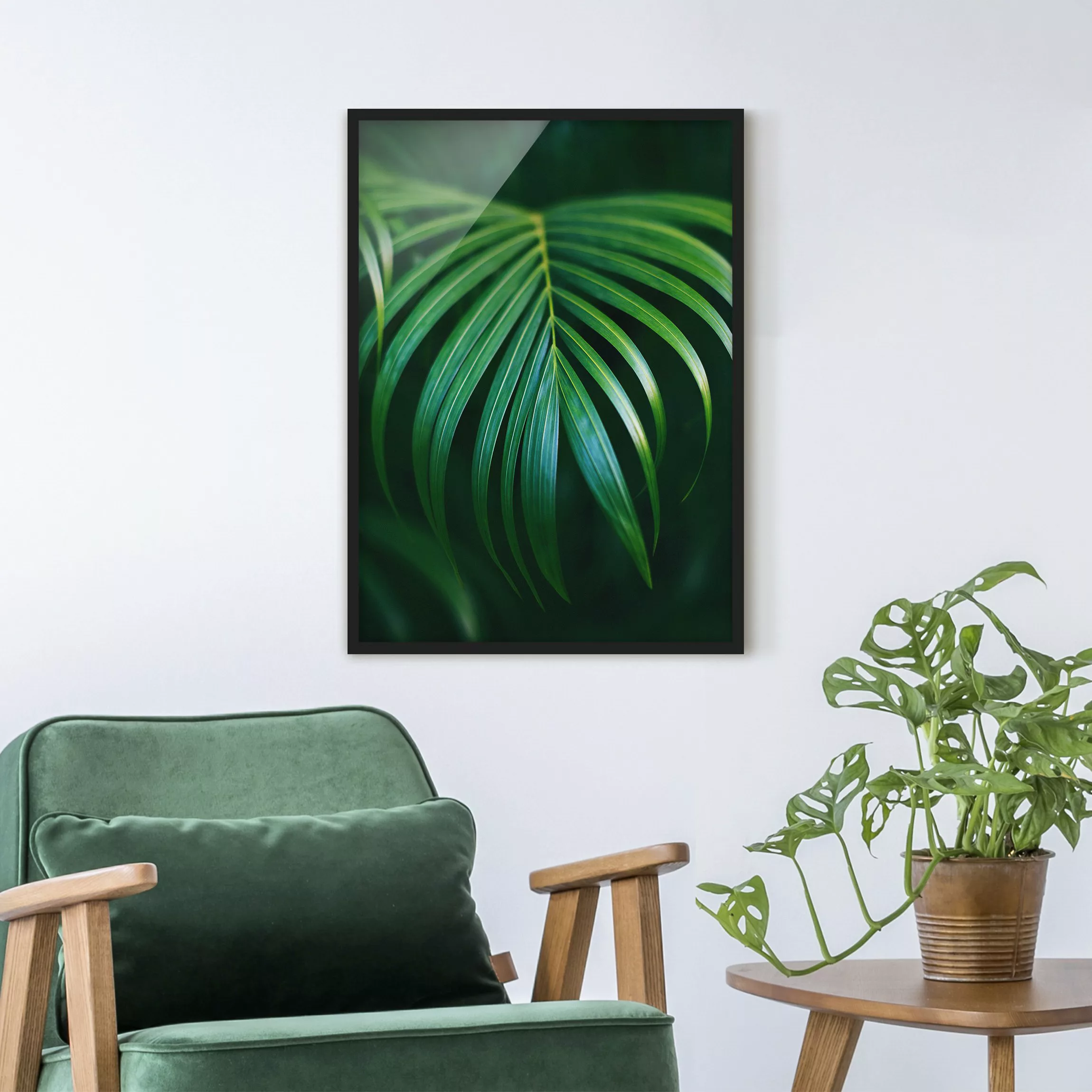 Bild mit Rahmen Blumen - Hochformat Palmenwedel günstig online kaufen