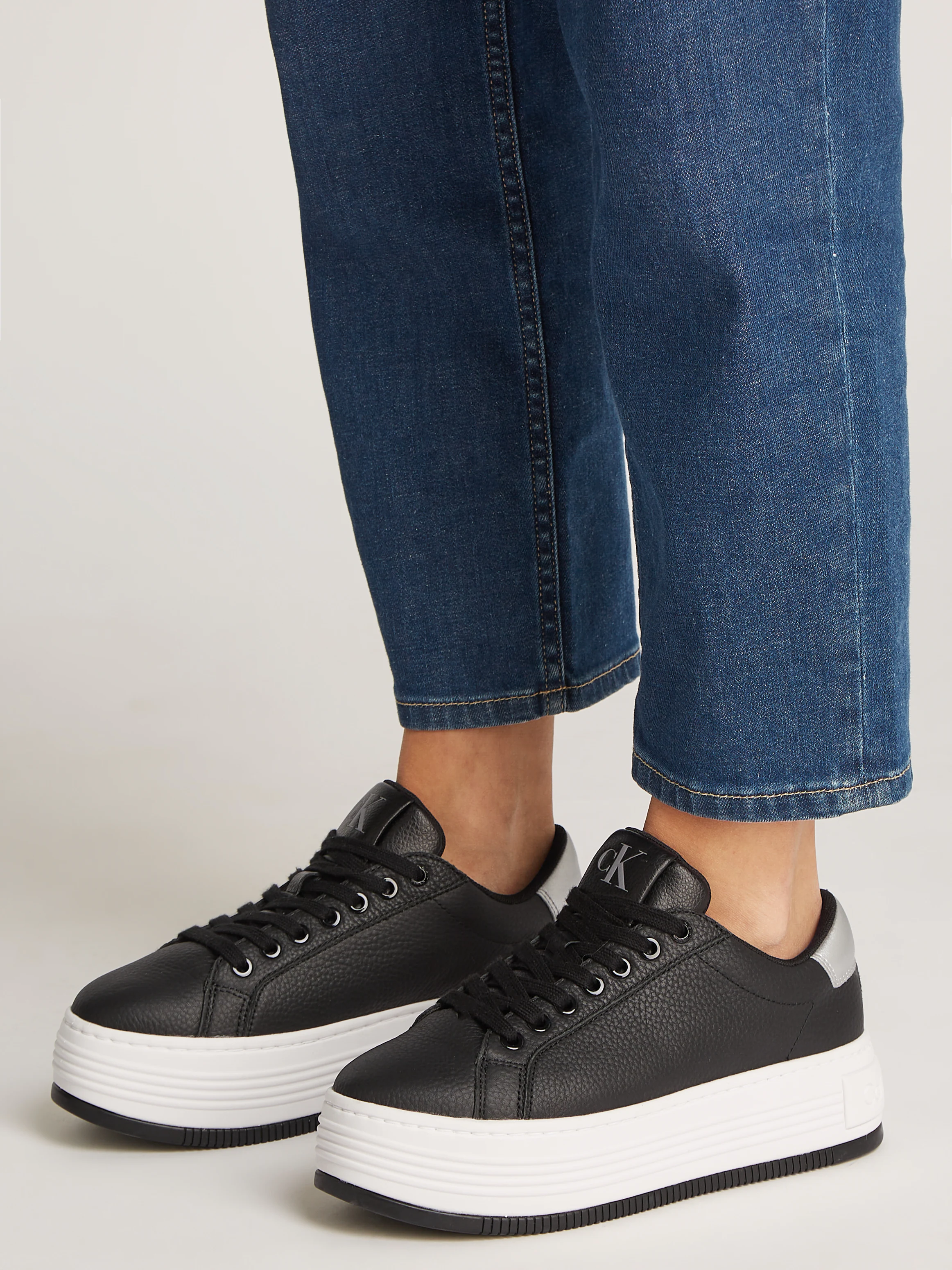 Calvin Klein Jeans Plateausneaker "BOLD FLATF LOW MIX OHB", Schnürschuh, Ha günstig online kaufen