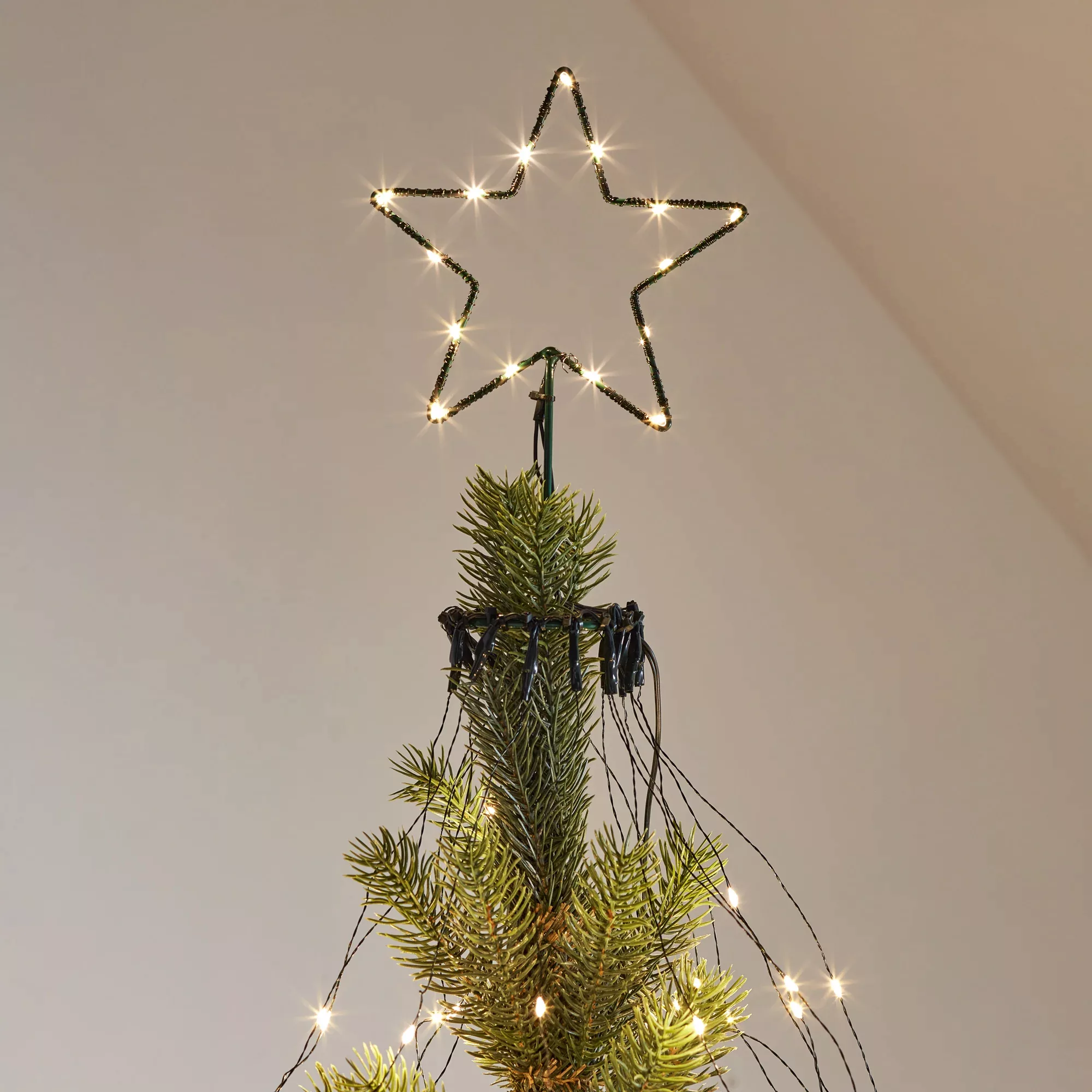 Osby LED Stern Weihnachtsbaummantel mit Baumspitze günstig online kaufen