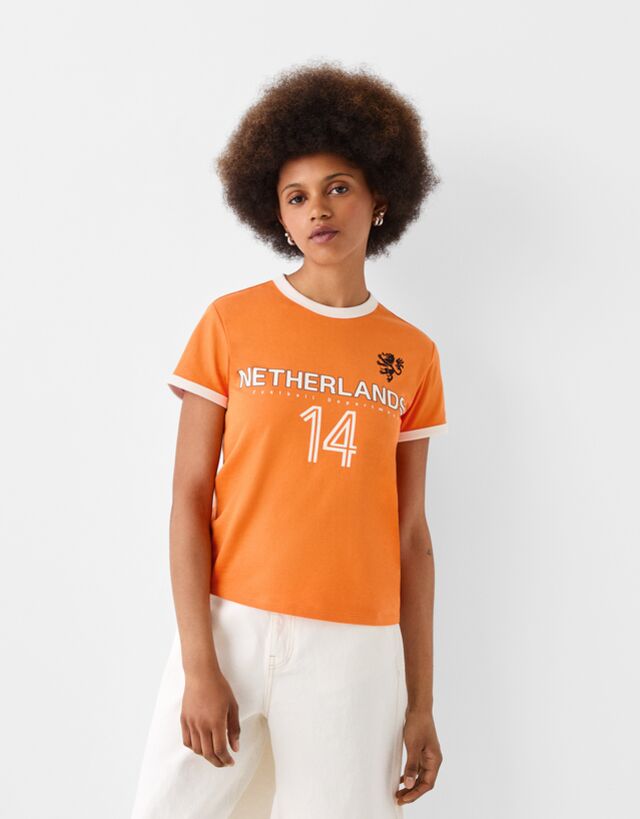 Bershka Sportliches Kurzarm-T-Shirt Mit Kontrasten Bskteen Xl Orange günstig online kaufen