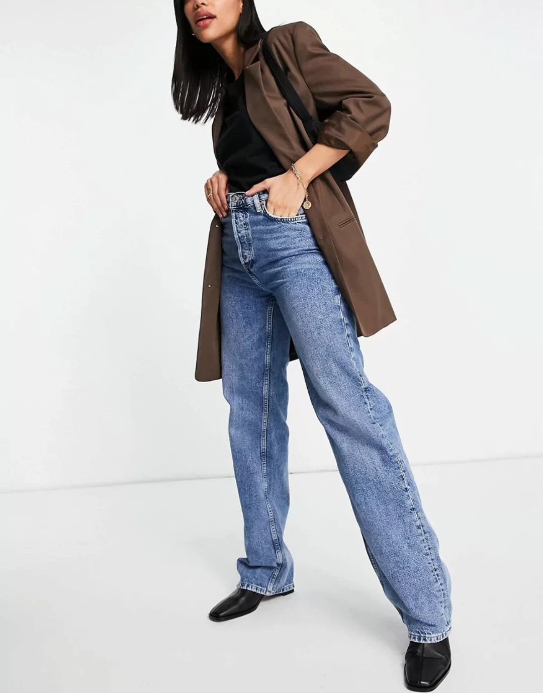 Mango – Jeans mit geradem Schnitt im Stil der 90er-Jahre in ausgeblichenem günstig online kaufen