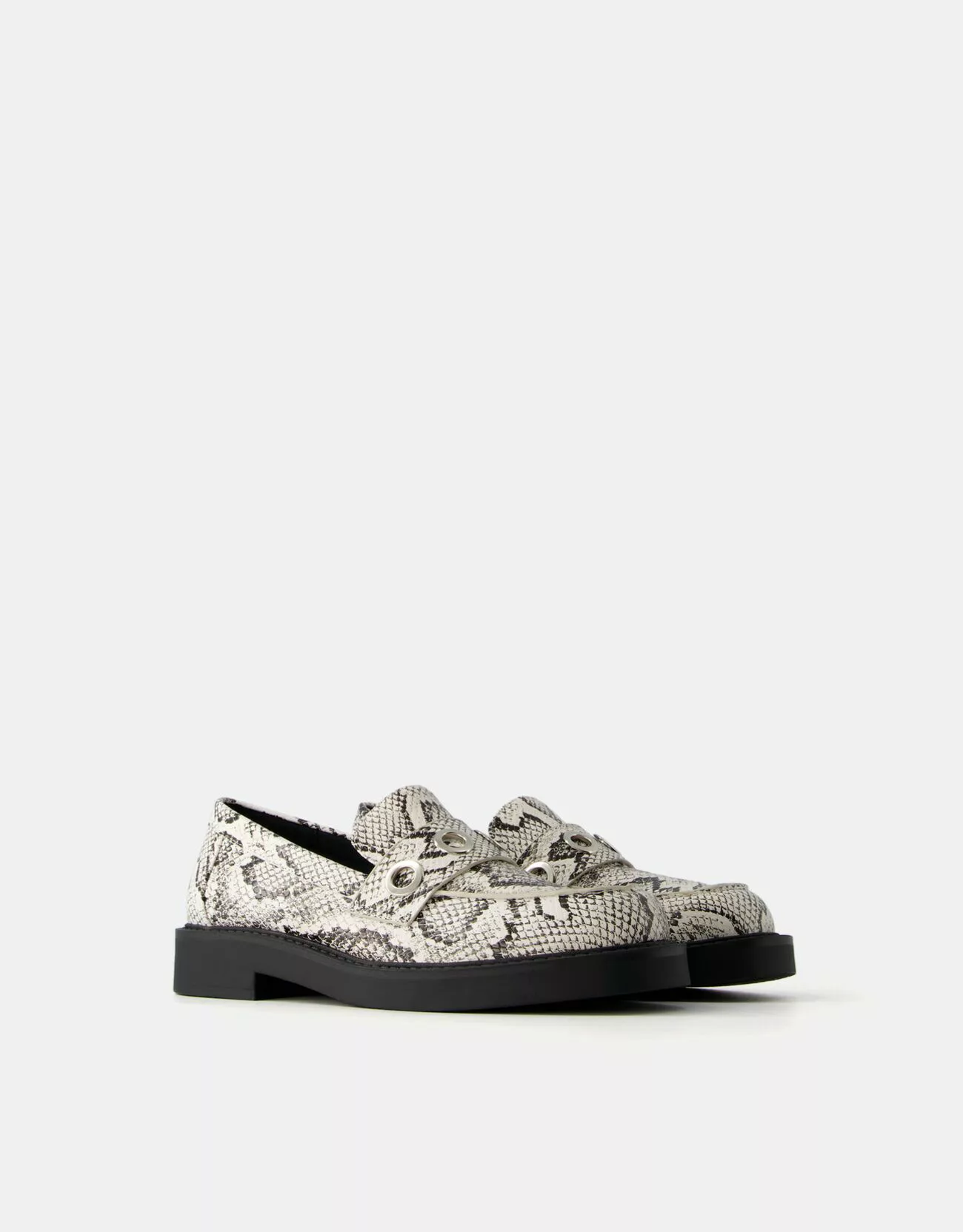 Bershka Flache Mokassins Mit Animalprint Damen 36 Schlangenmuster günstig online kaufen