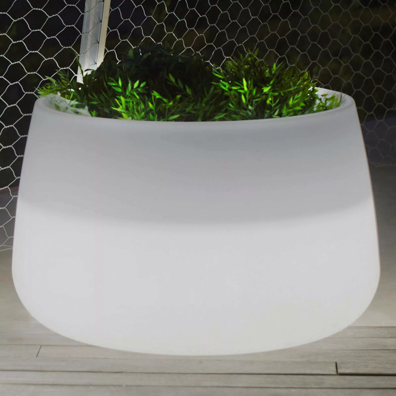 Newgarden LED-Solar-Pflanzkübel Camelia, Akku, Ø 59 cm, weiß günstig online kaufen