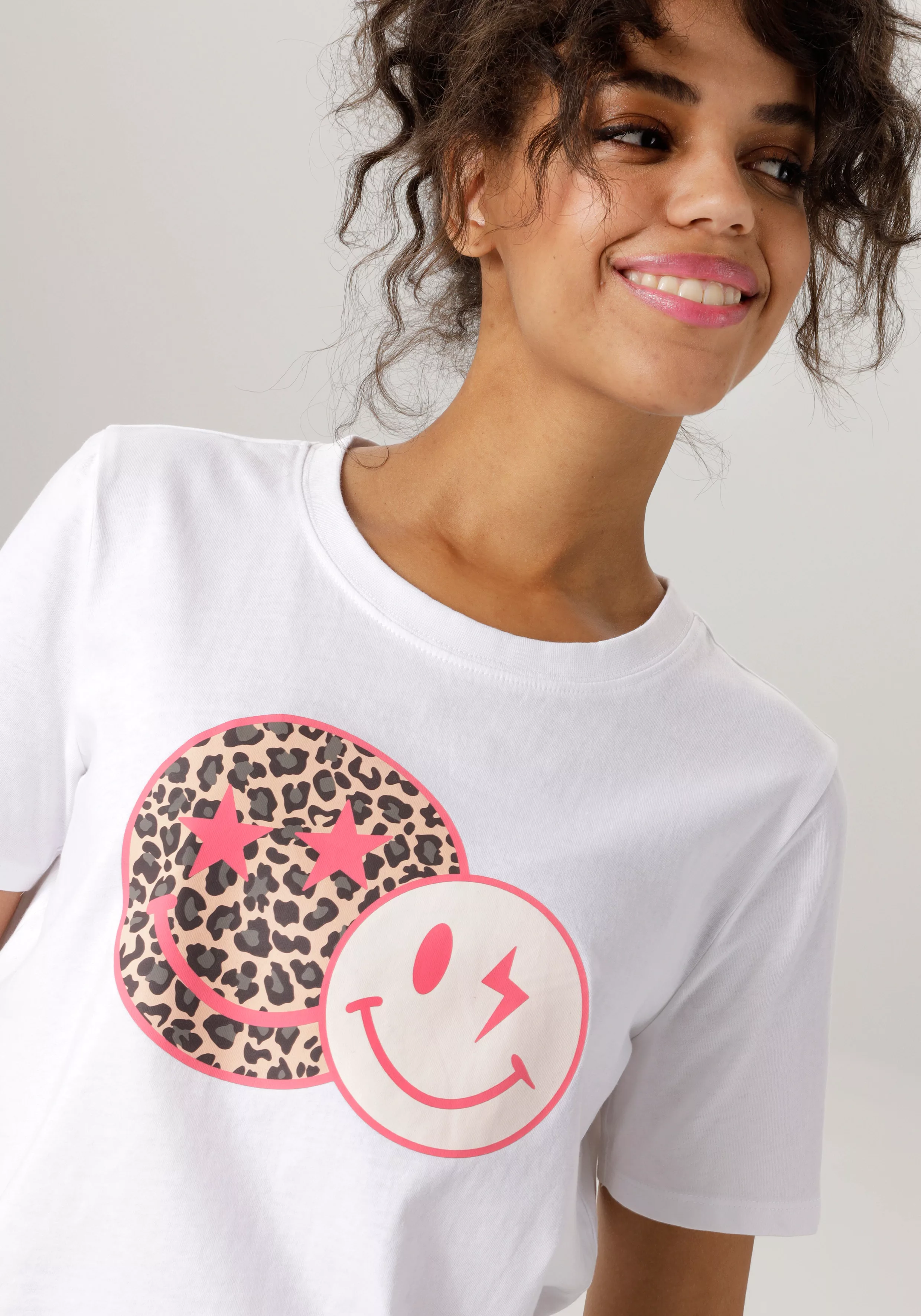 Aniston CASUAL T-Shirt, mit coolen Smileys bedruckt günstig online kaufen