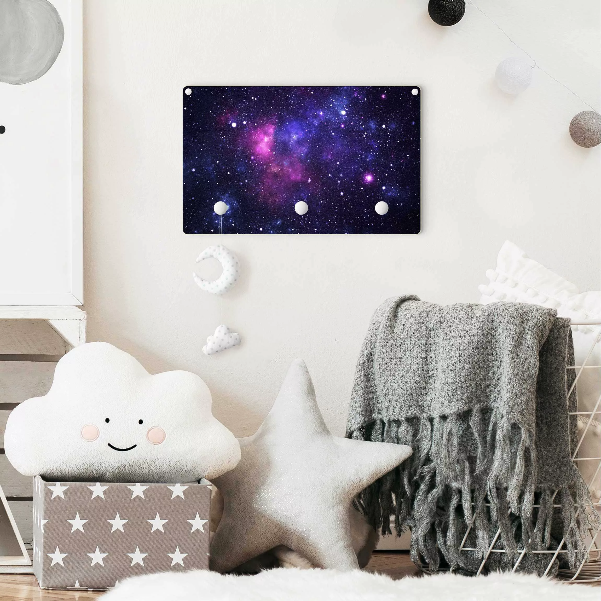 Bilderwelten Kindergarderobe Holz Galaxie violett günstig online kaufen