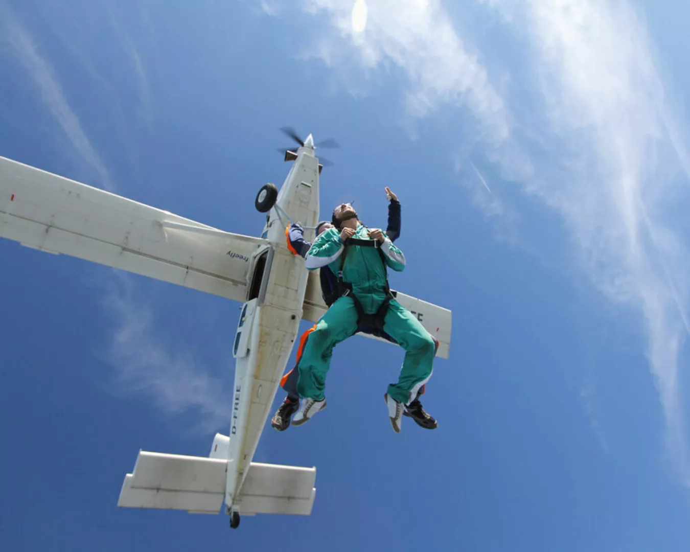 Fototapete "Fallschirm" 4,00x2,50 m / Glattvlies Perlmutt günstig online kaufen