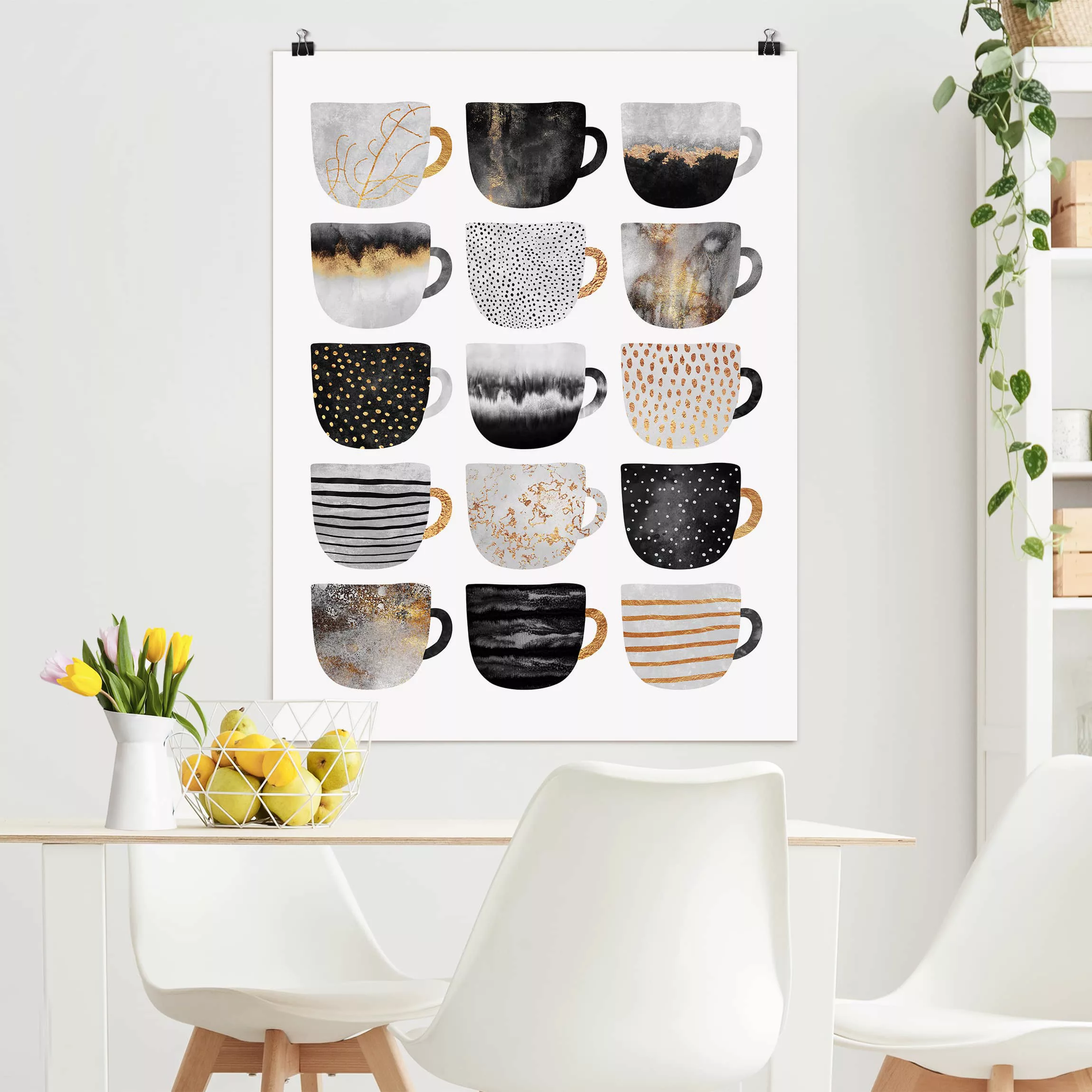 Poster Küche - Hochformat Goldene Tassen Schwarz Weiß günstig online kaufen