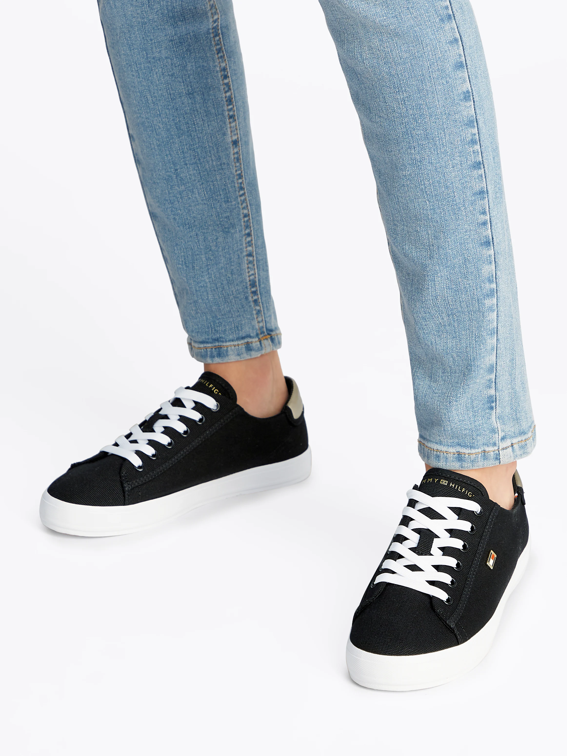 Tommy Hilfiger Plateausneaker "VULC CANVAS LACE UP SNEAKER", Freizeitschuh, günstig online kaufen