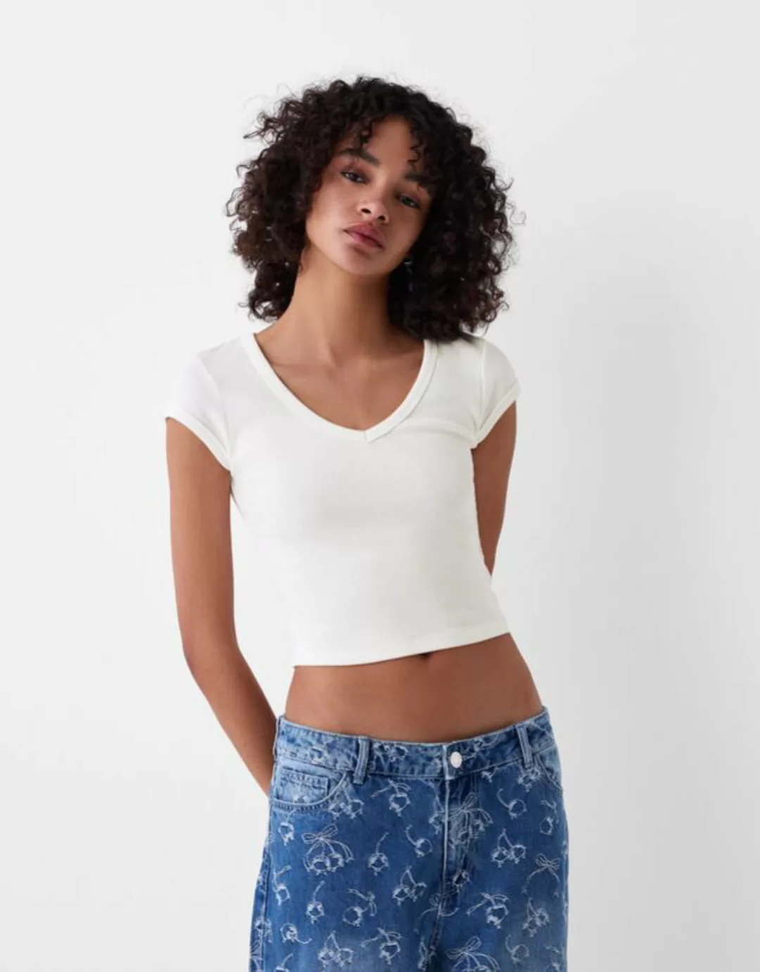 Bershka T-Shirt Mit V-Ausschnitt Damen L Rohweiß günstig online kaufen