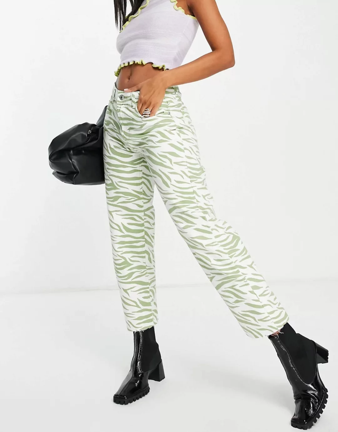 Bershka – Hose mit geradem Bein und Zebramuster in Grün günstig online kaufen