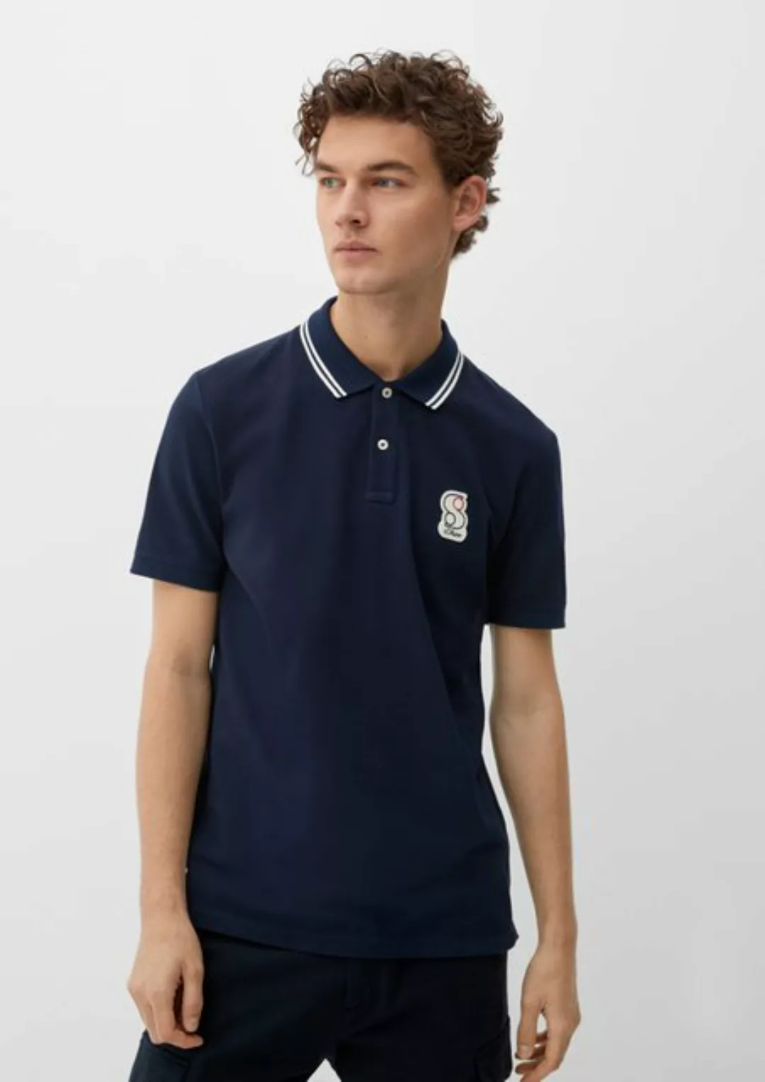 s.Oliver Kurzarmshirt Poloshirt mit Labelpatch Label-Patch, Kontrast-Detail günstig online kaufen