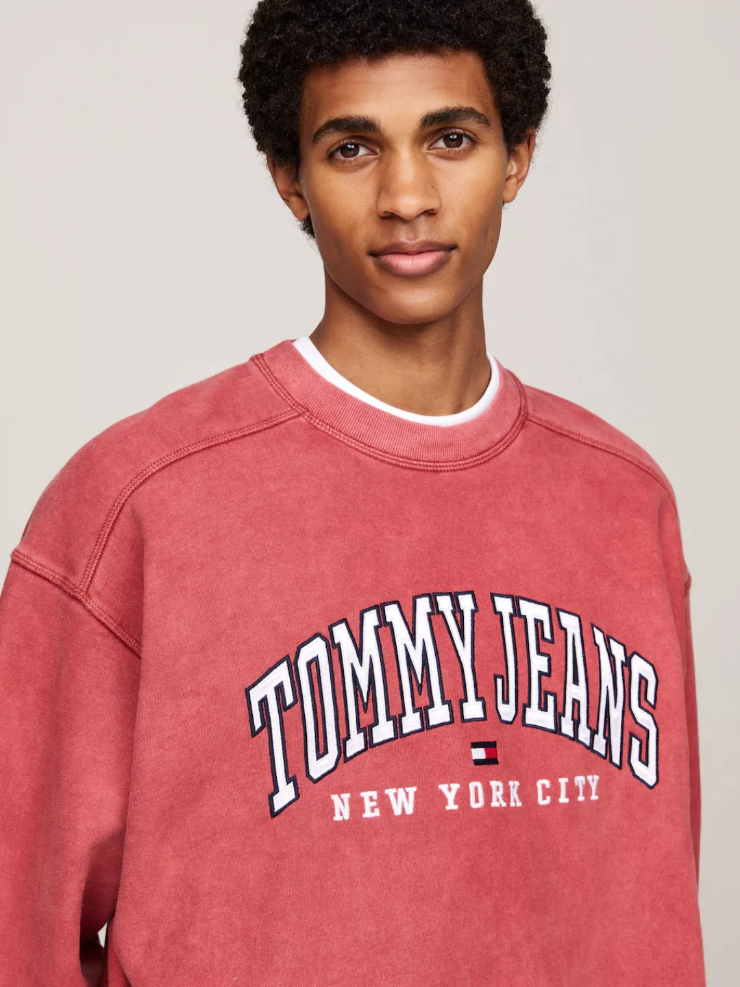 Tommy Jeans Sweatshirt "TJM RLX TJ GD VARSITY CREW" günstig online kaufen