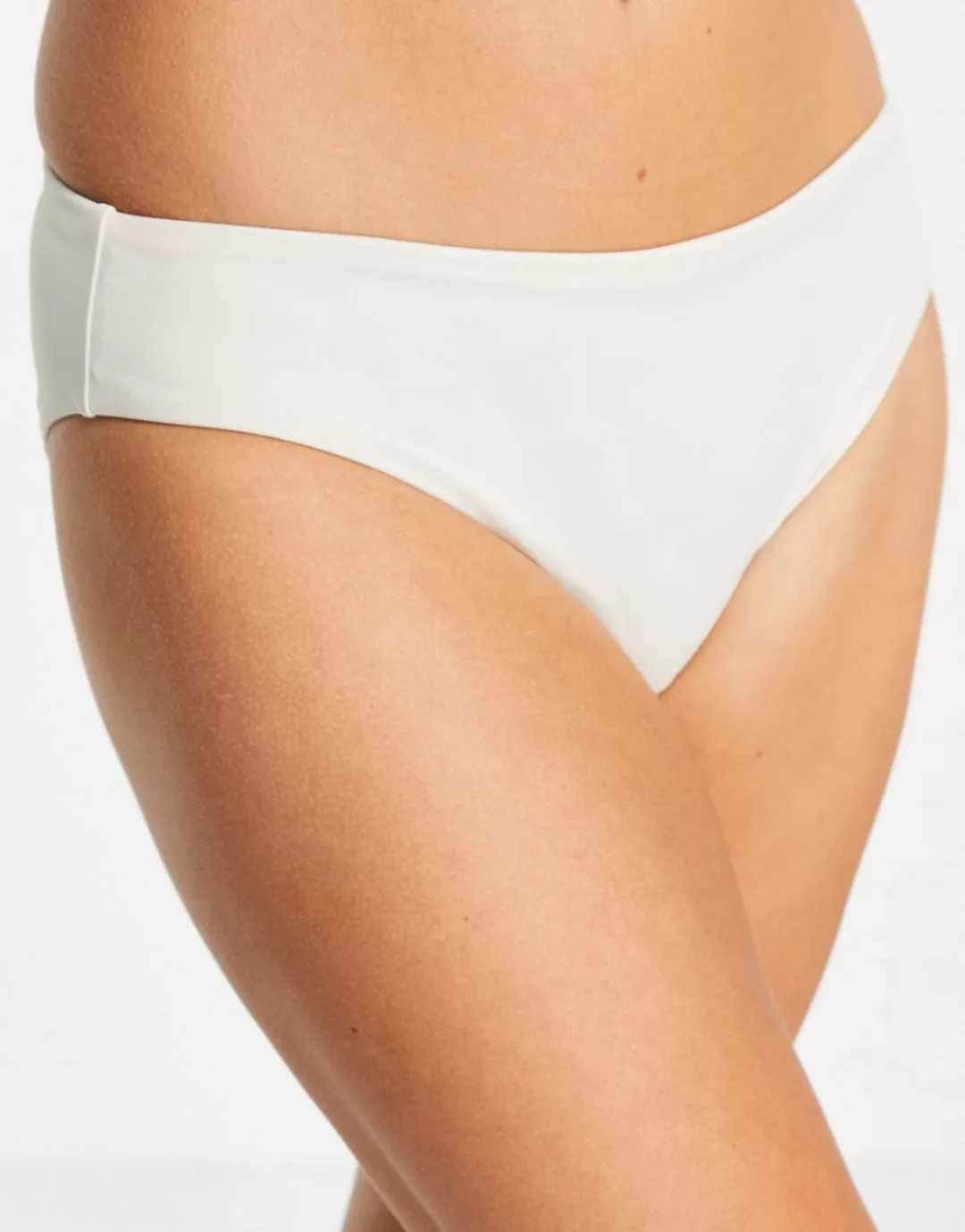 Weekday – Ava Recycled – Bikinihose in gebrochenem Weiß günstig online kaufen