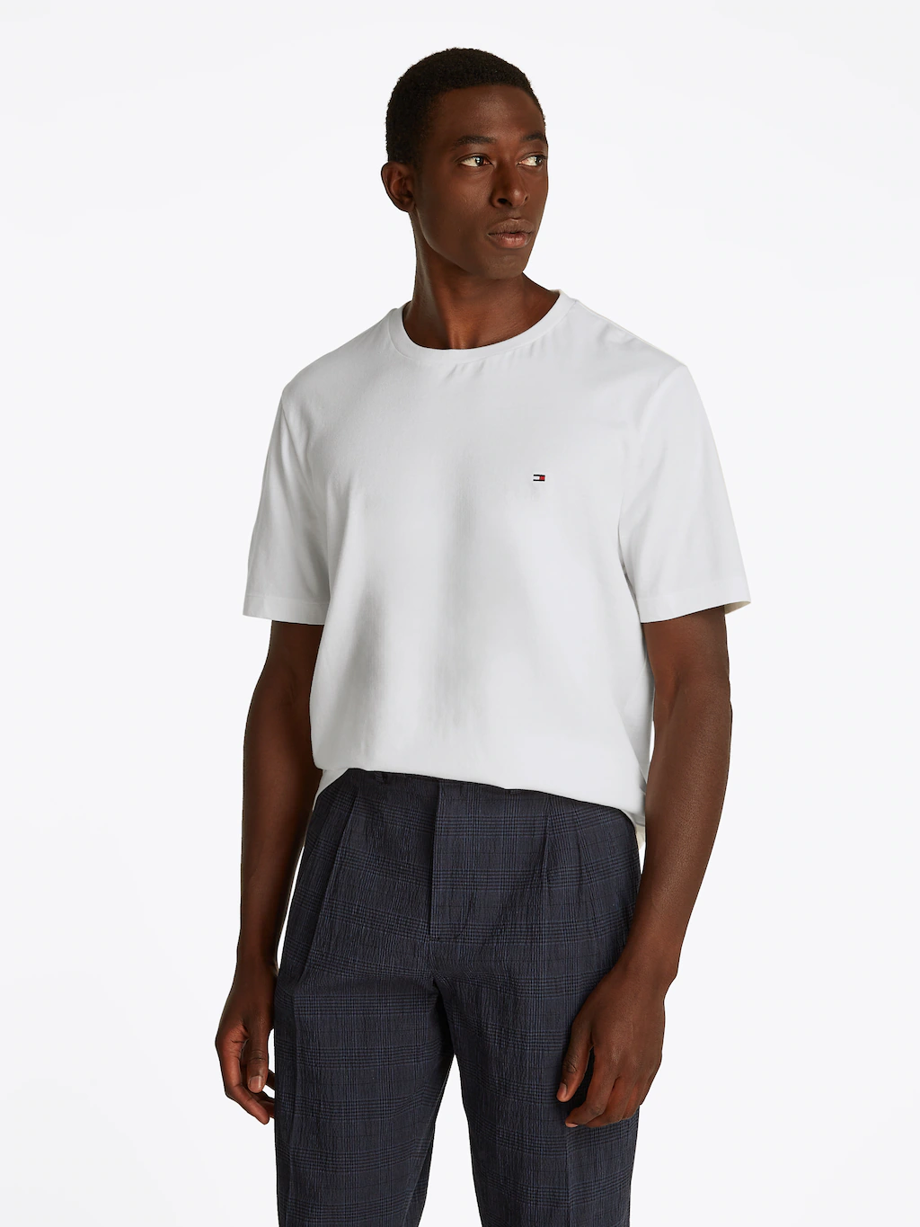Tommy Hilfiger T-Shirt "ESSENTIAL REG FIT SOLID TEE mit Stickerei und Rundh günstig online kaufen