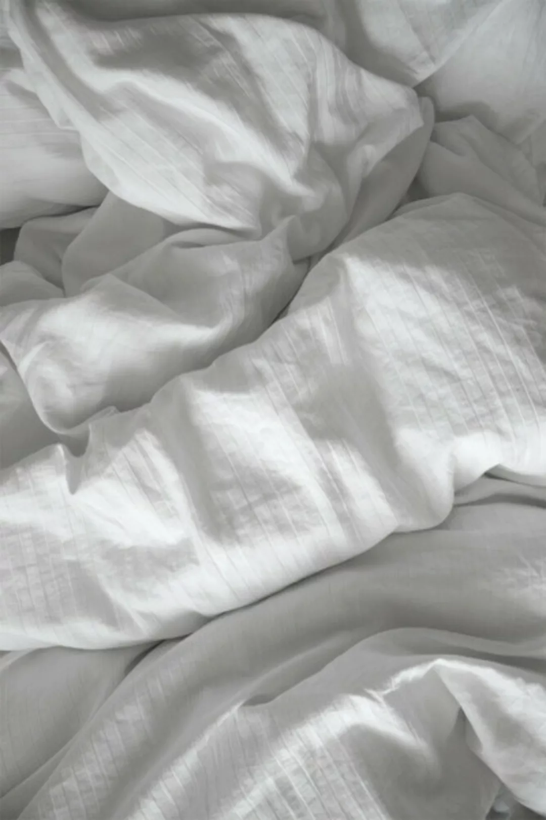 Poster / Leinwandbild - A Perfect Day In Bed günstig online kaufen