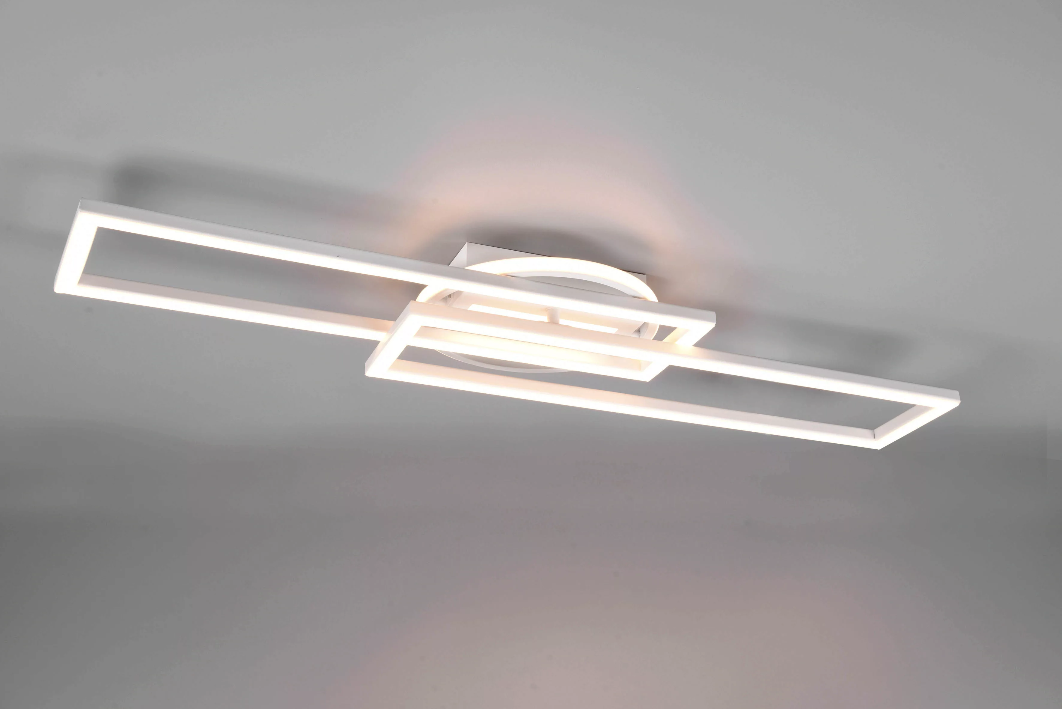 LED-Deckenlampe Twister, drehbar, Remote, schwarz günstig online kaufen