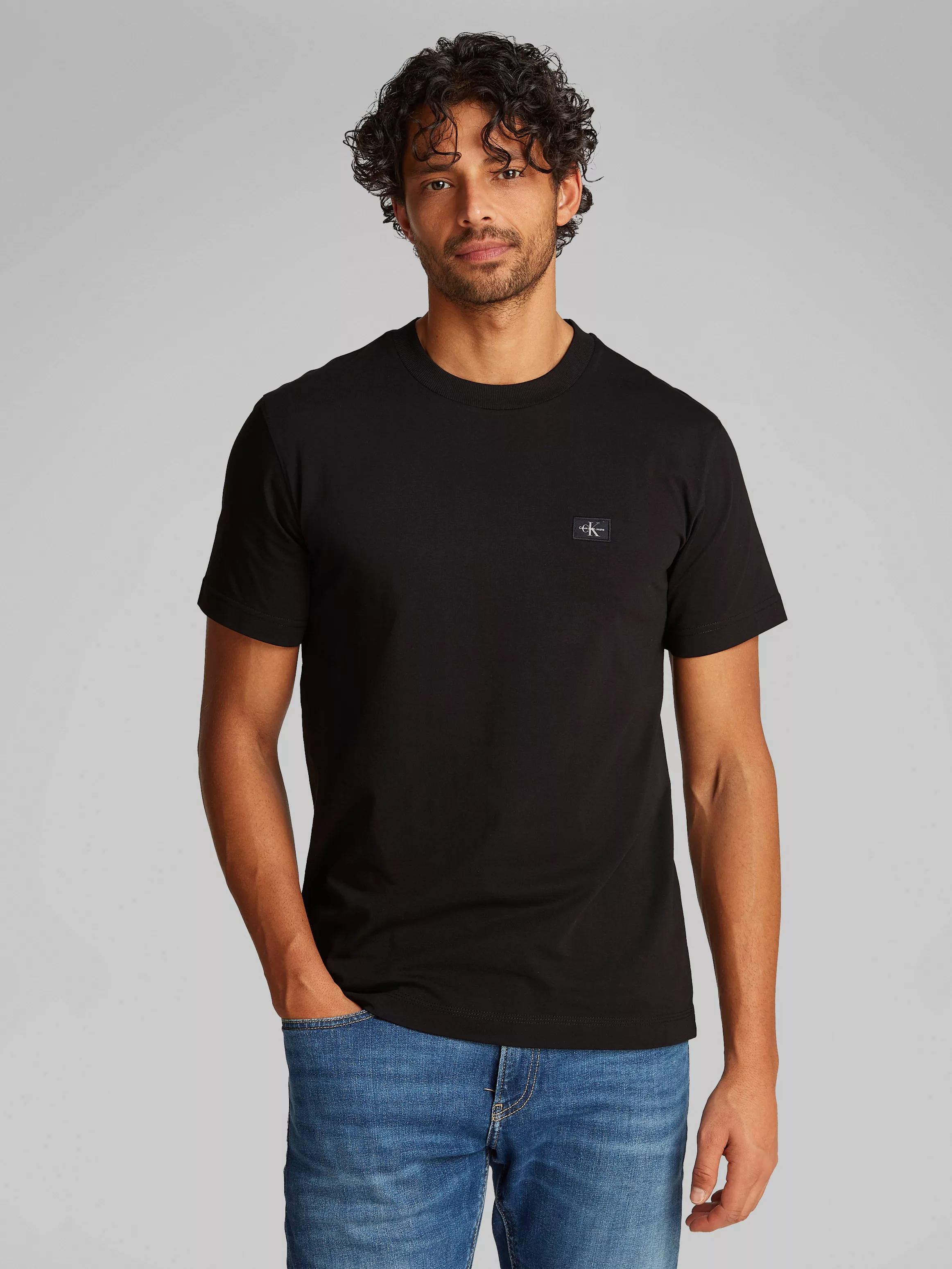 Calvin Klein Jeans Rundhalsshirt "WOVEN LABEL REGULAR TEE", Logostickerei günstig online kaufen