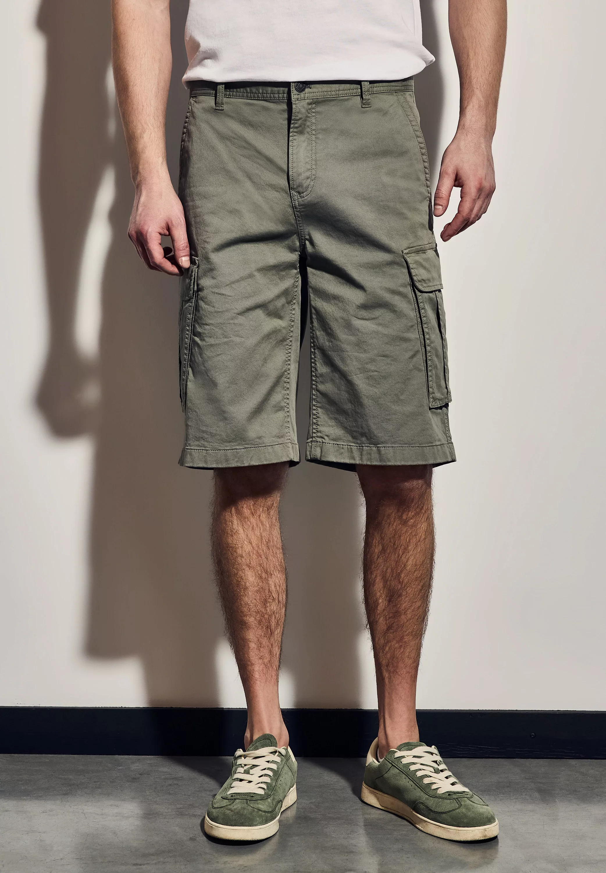 STREET ONE MEN Bermudas, mit seitlichen Einschubtaschen günstig online kaufen