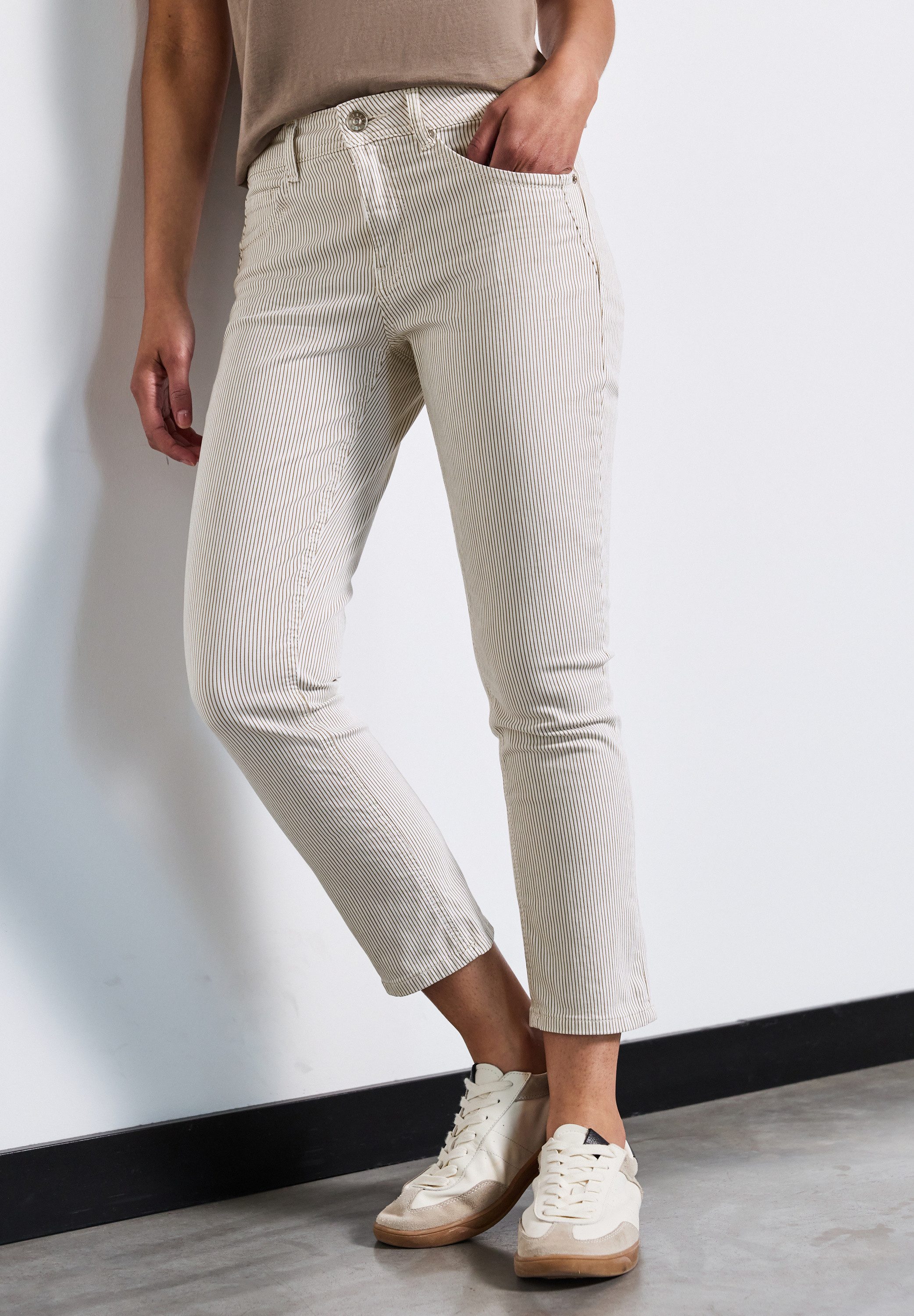 STREET ONE Comfort-fit-Jeans, Middle Waist günstig online kaufen