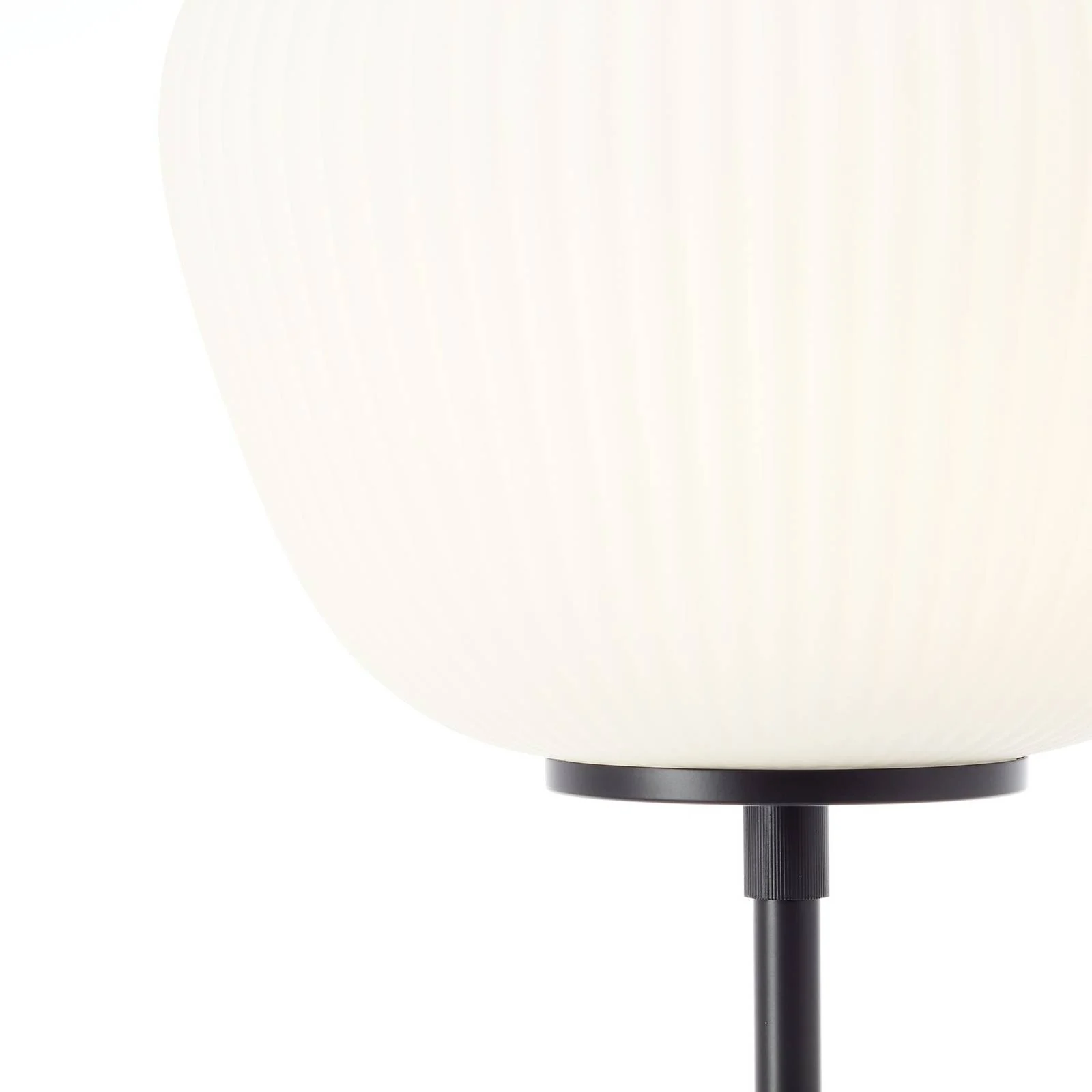 Stehlampe Kaizen, Höhe 140 cm, opal, Glas/Metall günstig online kaufen