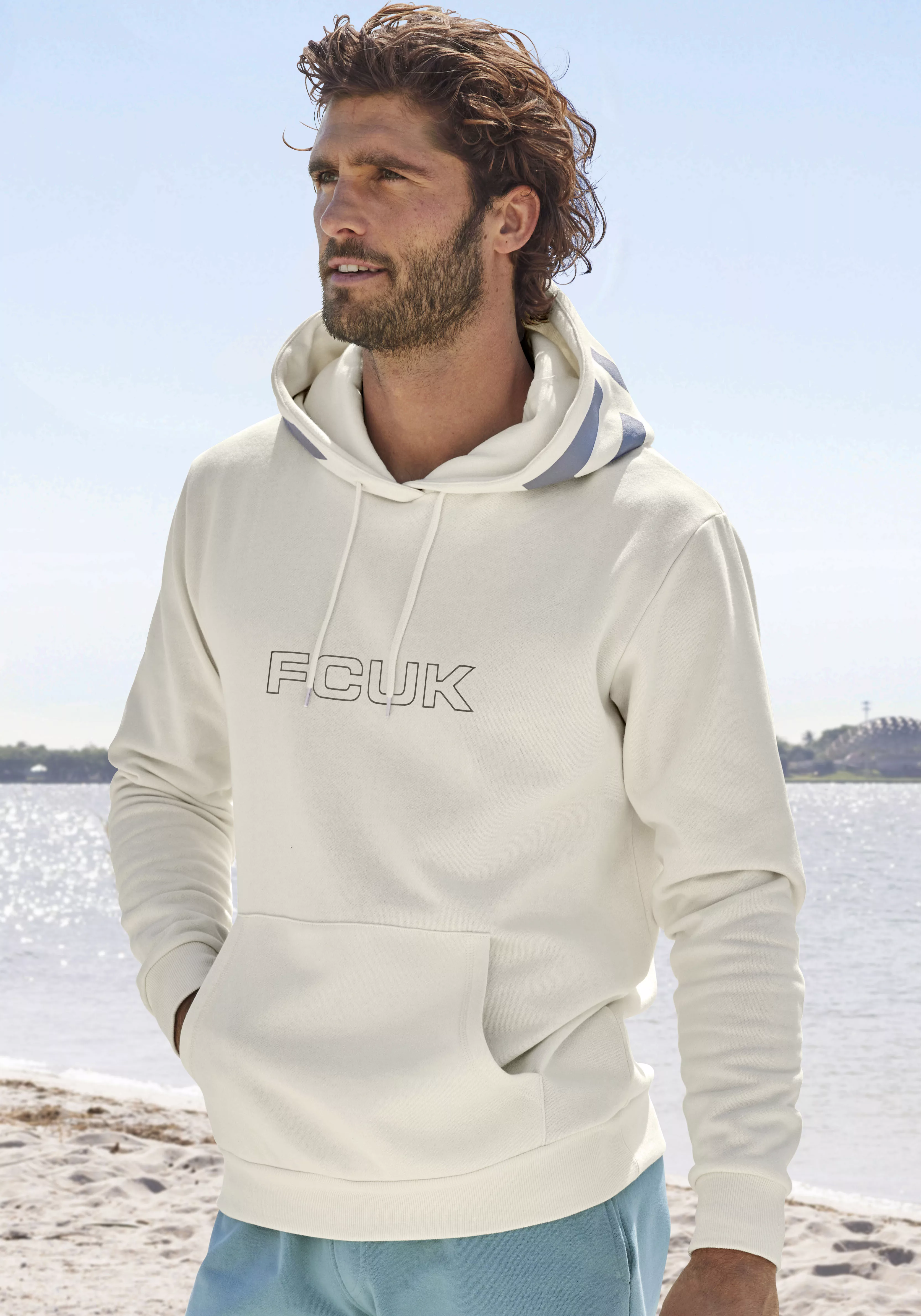 FCUK Hoodie in Regular Fit und Langarm, Sweatshirt mit Kapuze, Baumwollmisc günstig online kaufen