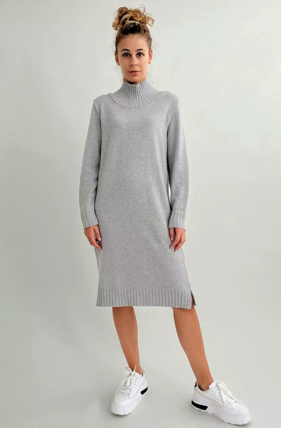 Zuckerwatte Strickkleid mit Stehbundkragen aus Merinwolle mit Cashmere günstig online kaufen