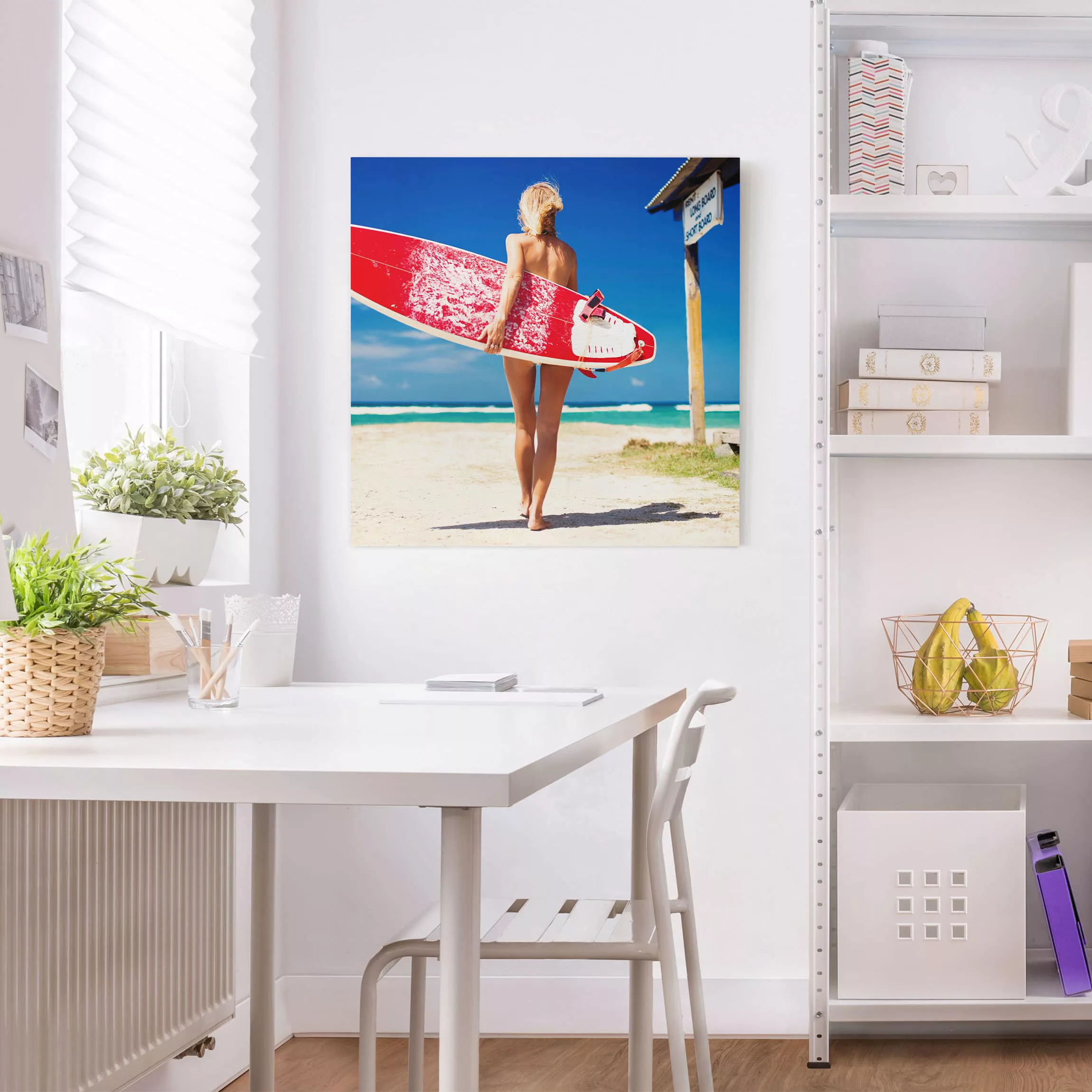 Leinwandbild Sport - Quadrat Surfergirl günstig online kaufen